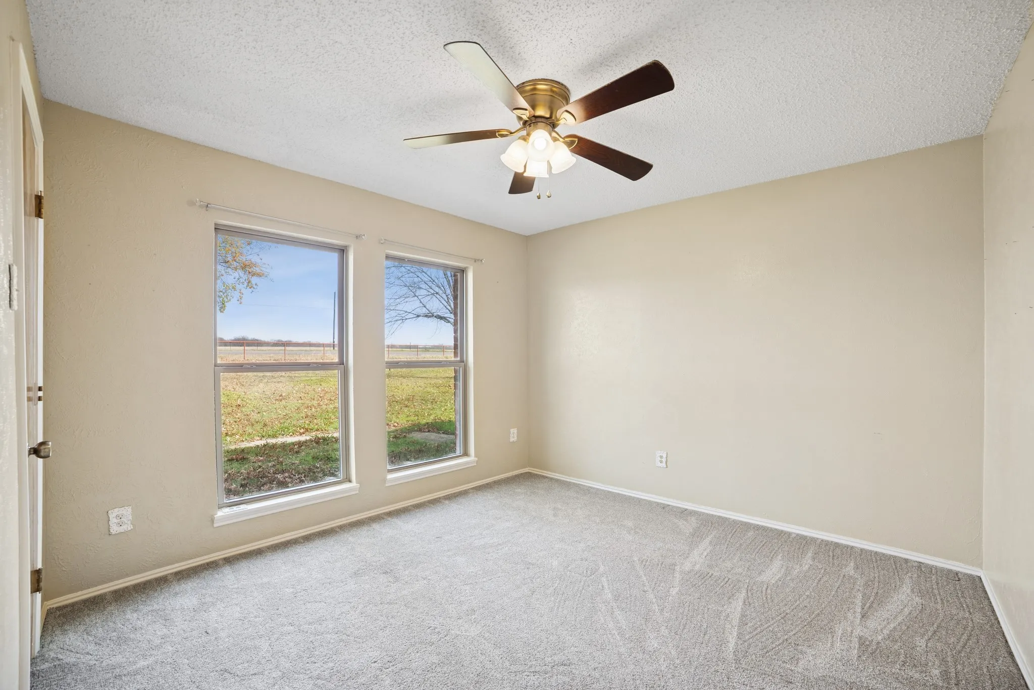 Single Family Residence For Sale in Hunt County , 8076 FM 35 Road, Royse City, Texas 75189, 4 Bedroom, 3 Bathroom, 2 Garage spaces, 2,103 Sqft, built in 1988, mls#21374815, Real Estate Agent in Royse City, Homes For Sale in Hunt county, Homes For Sale in Royse City, Realtor in Royse City Texas, Real Estate Brokerage Independent Realty Texas, Luminita Cordes Realtor