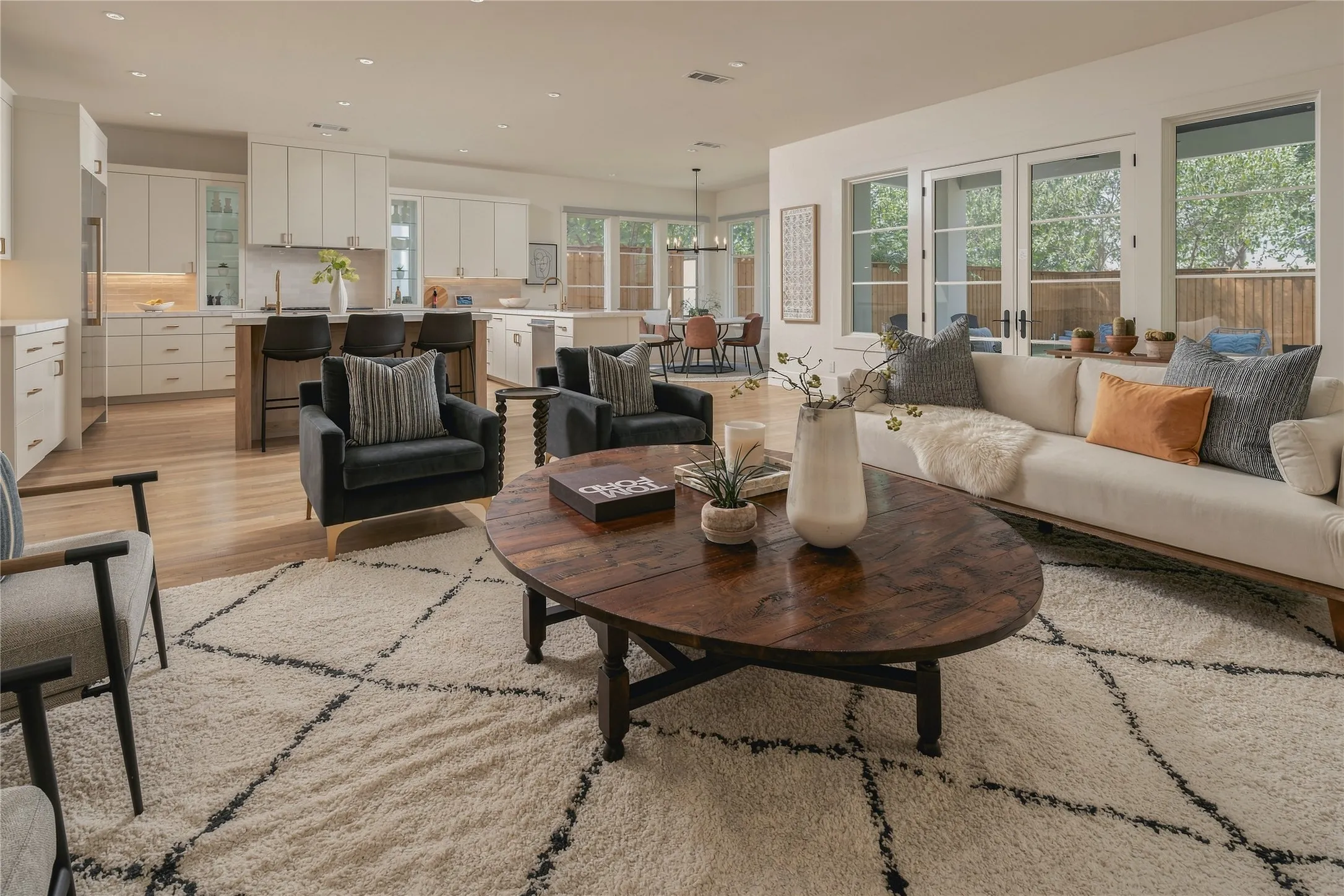 Single Family Residence For Sale in Dallas County , 8427 Midway Road, Dallas, Texas 75209, 4 Bedroom, 5 Bathroom, 2 Garage spaces, 5,171 Sqft, built in 2023, mls#21377344, Real Estate Agent in Dallas, Homes For Sale in Dallas county, Homes For Sale in Dallas, Realtor in Dallas Texas, Real Estate Brokerage Independent Realty Texas, Luminita Cordes Realtor