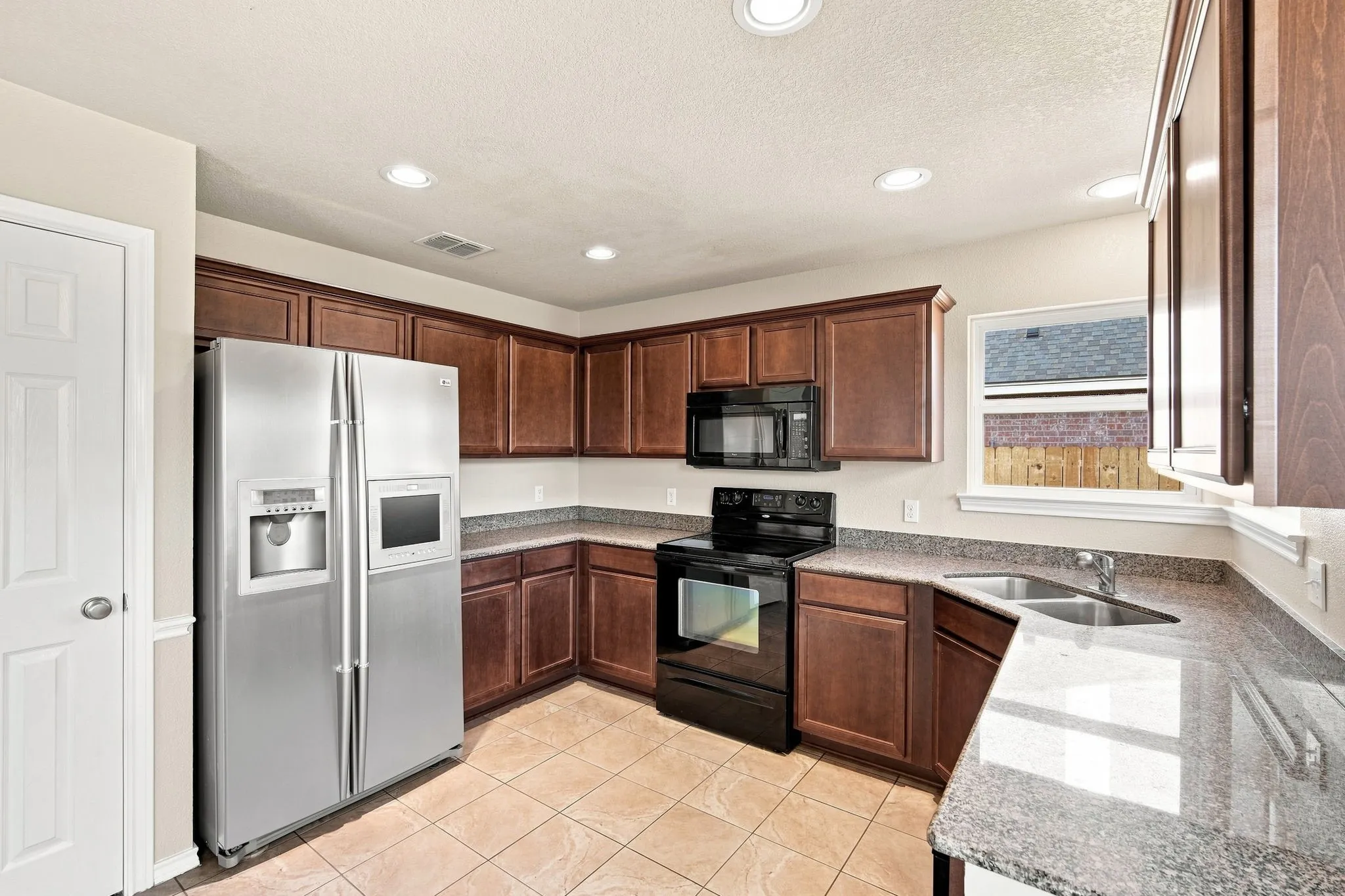 Granite Counter Tops in Kitchen