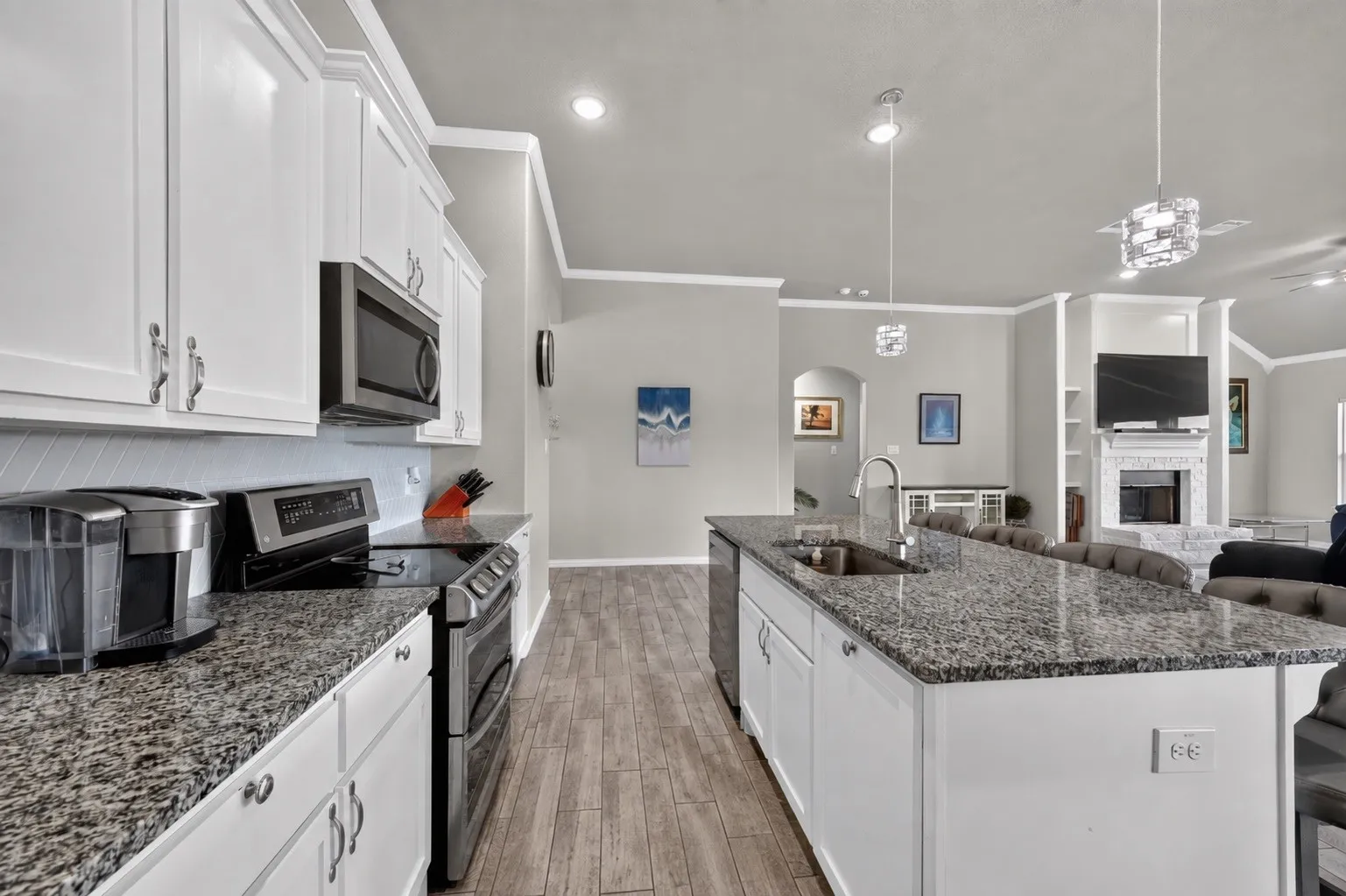 Single Family Residence For Sale in Tarrant County , 7924 Wilson Cliff Court, White Settlement, Texas 76108, 3 Bedroom, 2 Bathroom, 2 Garage spaces, 2,013 Sqft, built in 2022, mls#21374092, Real Estate Agent in White Settlement, Homes For Sale in Tarrant county, Homes For Sale in White Settlement, Realtor in White Settlement Texas, Real Estate Brokerage Independent Realty Texas, Luminita Cordes Realtor