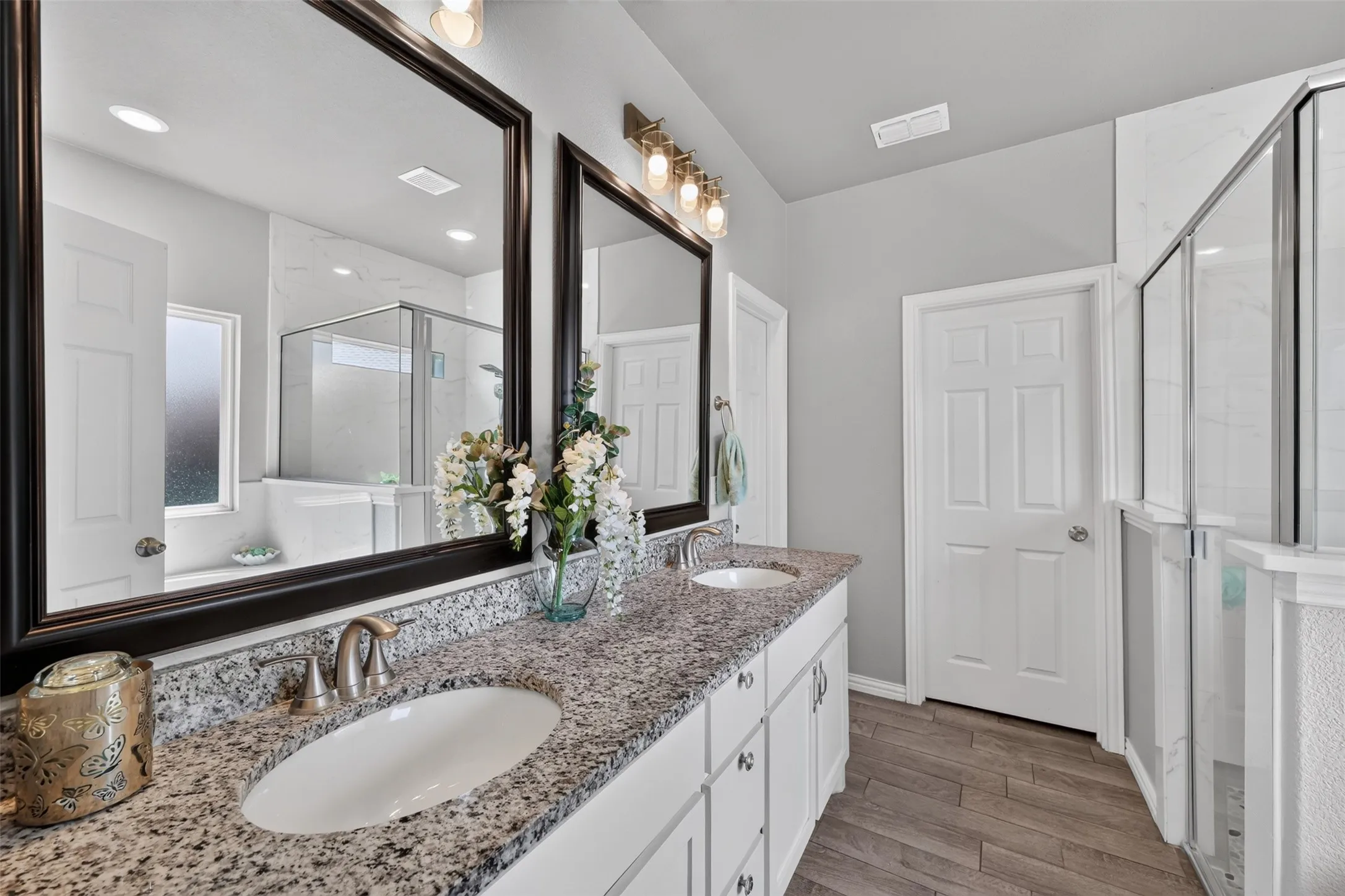 Single Family Residence For Sale in Tarrant County , 7924 Wilson Cliff Court, White Settlement, Texas 76108, 3 Bedroom, 2 Bathroom, 2 Garage spaces, 2,013 Sqft, built in 2022, mls#21374092, Real Estate Agent in White Settlement, Homes For Sale in Tarrant county, Homes For Sale in White Settlement, Realtor in White Settlement Texas, Real Estate Brokerage Independent Realty Texas, Luminita Cordes Realtor