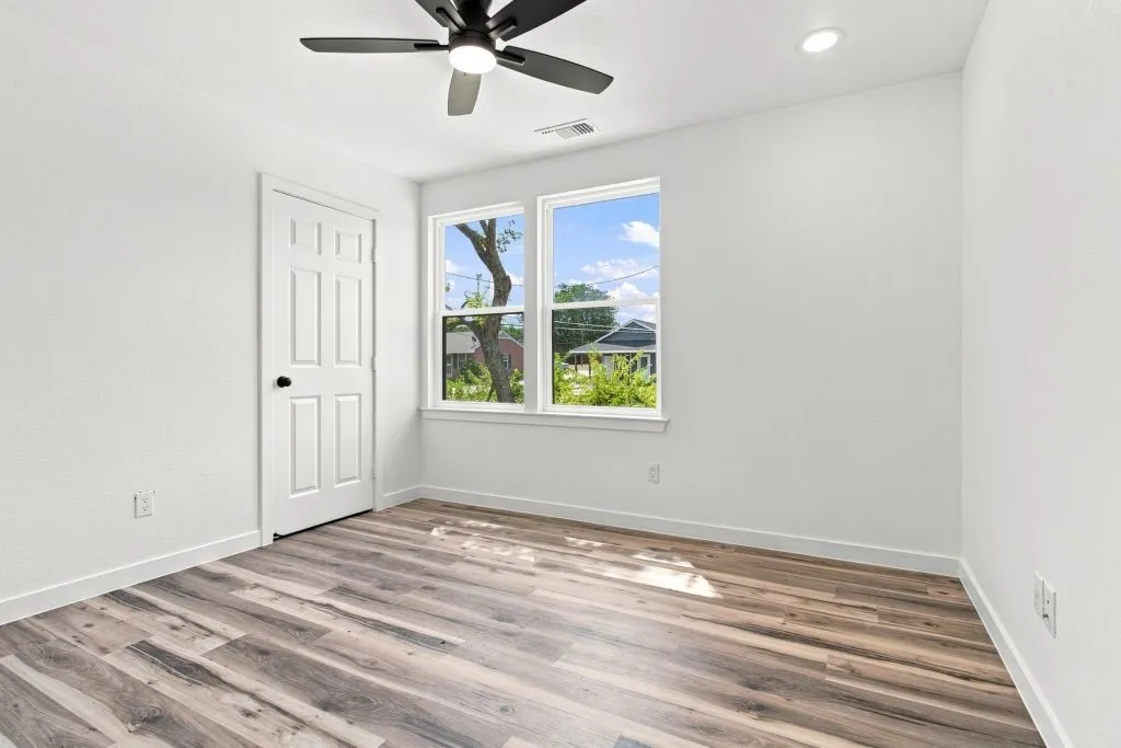 Single Family Residence For Sale in Grayson County , 106 E Miller, Whitewright, Texas 75491, 5 Bedroom, 3 Bathroom, 2 Garage spaces, 2,100 Sqft, built in 2026, mls#21377345, Real Estate Agent in Whitewright, Homes For Sale in Grayson county, Homes For Sale in Whitewright, Realtor in Whitewright Texas, Real Estate Brokerage Independent Realty Texas, Luminita Cordes Realtor