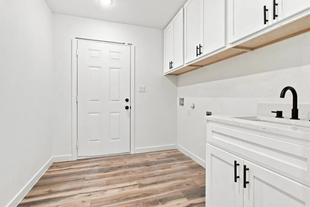 Single Family Residence For Sale in Grayson County , 106 E Miller, Whitewright, Texas 75491, 5 Bedroom, 3 Bathroom, 2 Garage spaces, 2,100 Sqft, built in 2026, mls#21377345, Real Estate Agent in Whitewright, Homes For Sale in Grayson county, Homes For Sale in Whitewright, Realtor in Whitewright Texas, Real Estate Brokerage Independent Realty Texas, Luminita Cordes Realtor
