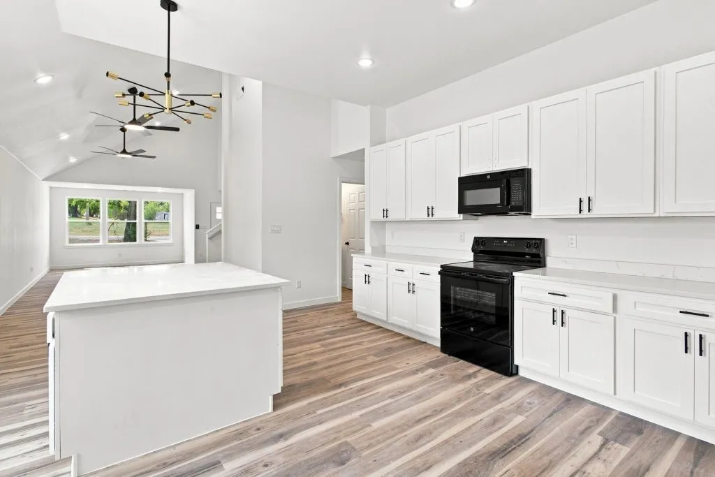 Single Family Residence For Sale in Grayson County , 106 E Miller, Whitewright, Texas 75491, 5 Bedroom, 3 Bathroom, 2 Garage spaces, 2,100 Sqft, built in 2026, mls#21377345, Real Estate Agent in Whitewright, Homes For Sale in Grayson county, Homes For Sale in Whitewright, Realtor in Whitewright Texas, Real Estate Brokerage Independent Realty Texas, Luminita Cordes Realtor
