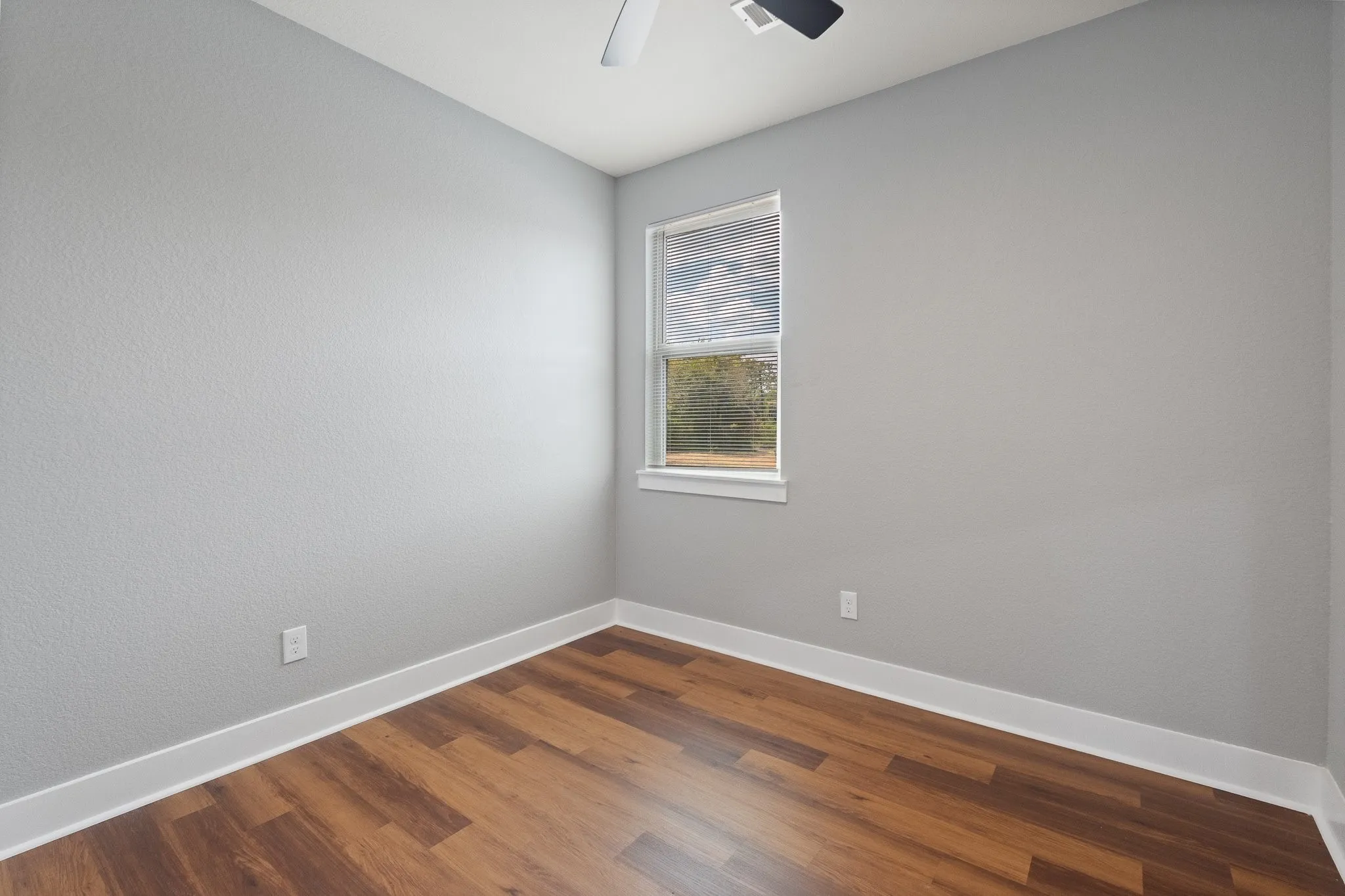 Single Family Residence For Sale in Tarrant County , 1427 Arizona Avenue, Fort Worth, Texas 76104, 3 Bedroom, 3 Bathroom, 2 Garage spaces, 1,581 Sqft, built in 2026, mls#21376983, Real Estate Agent in Fort Worth, Homes For Sale in Tarrant county, Homes For Sale in Fort Worth, Realtor in Fort Worth Texas, Real Estate Brokerage Independent Realty Texas, Luminita Cordes Realtor