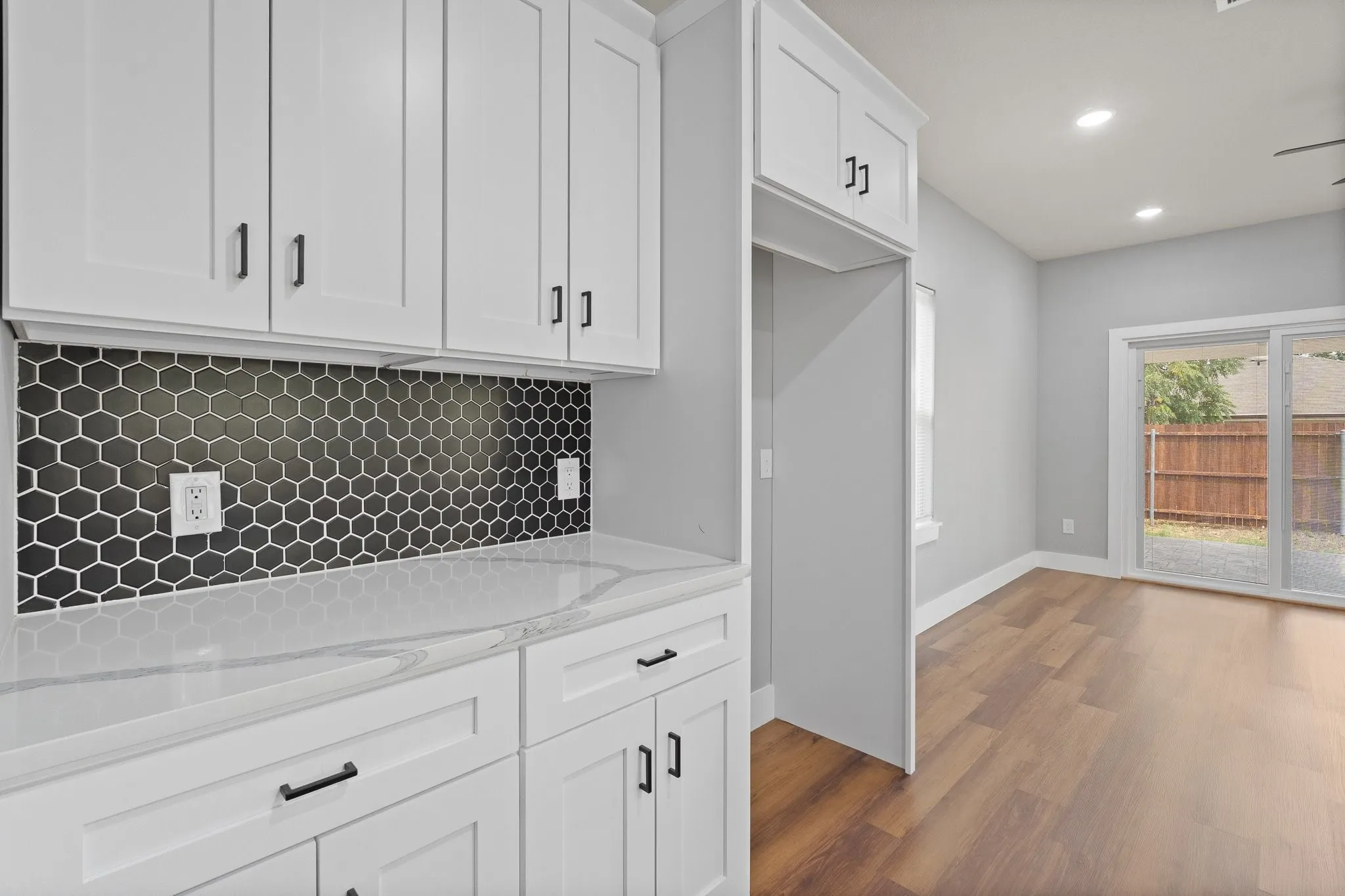 Single Family Residence For Sale in Tarrant County , 1427 Arizona Avenue, Fort Worth, Texas 76104, 3 Bedroom, 3 Bathroom, 2 Garage spaces, 1,581 Sqft, built in 2026, mls#21376983, Real Estate Agent in Fort Worth, Homes For Sale in Tarrant county, Homes For Sale in Fort Worth, Realtor in Fort Worth Texas, Real Estate Brokerage Independent Realty Texas, Luminita Cordes Realtor
