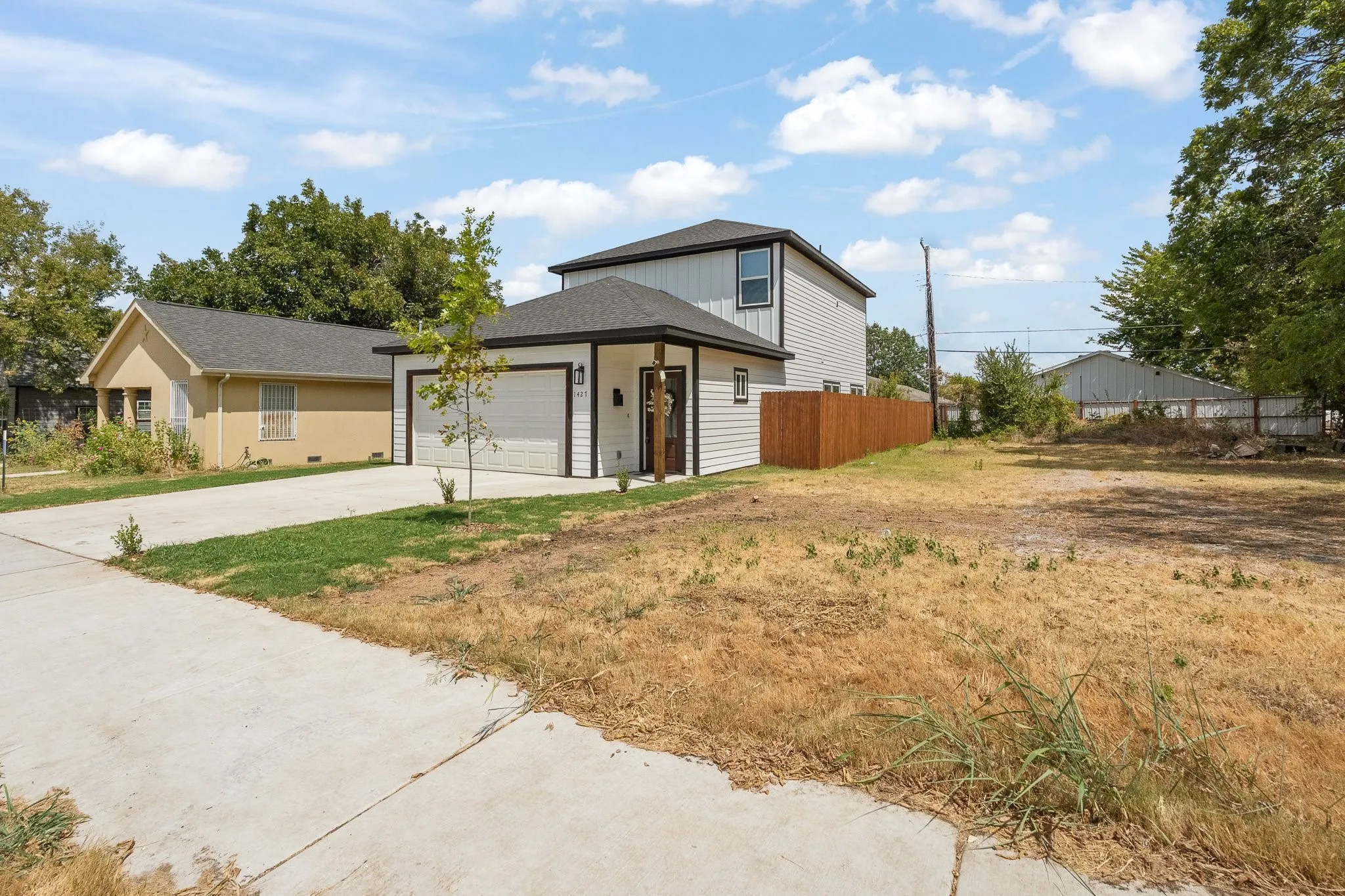 Single Family Residence For Sale in Tarrant County , 1427 Arizona Avenue, Fort Worth, Texas 76104, 3 Bedroom, 3 Bathroom, 2 Garage spaces, 1,581 Sqft, built in 2026, mls#21376983, Real Estate Agent in Fort Worth, Homes For Sale in Tarrant county, Homes For Sale in Fort Worth, Realtor in Fort Worth Texas, Real Estate Brokerage Independent Realty Texas, Luminita Cordes Realtor