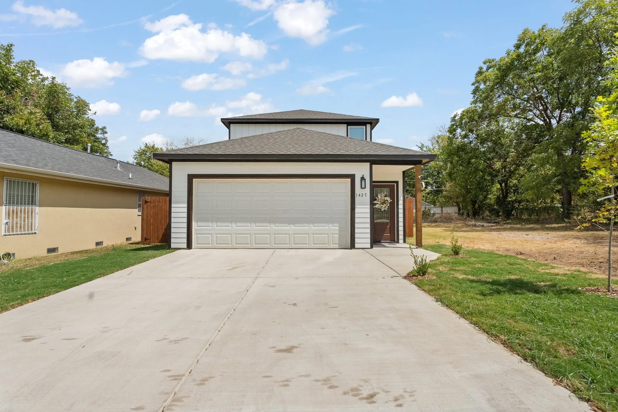 Single Family Residence For Sale in Tarrant County , 1427 Arizona Avenue, Fort Worth, Texas 76104, 3 Bedroom, 3 Bathroom, 2 Garage spaces, 1,581 Sqft, built in 2026, mls#21376983, Real Estate Agent in Fort Worth, Homes For Sale in Tarrant county, Homes For Sale in Fort Worth, Realtor in Fort Worth Texas, Real Estate Brokerage Independent Realty Texas, Luminita Cordes Realtor