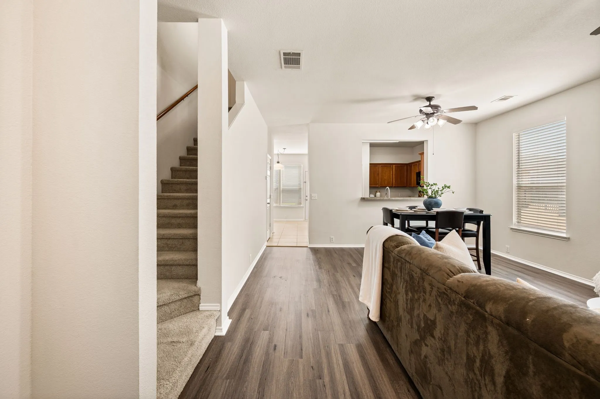 Single Family Residence For Sale in Tarrant County , 10616 Traymore Drive, Fort Worth, Texas 76244, 2 Bedroom, 3 Bathroom, 2 Garage spaces, 1,408 Sqft, built in 2005, mls#21376047, Real Estate Agent in Fort Worth, Homes For Sale in Tarrant county, Homes For Sale in Fort Worth, Realtor in Fort Worth Texas, Real Estate Brokerage Independent Realty Texas, Luminita Cordes Realtor