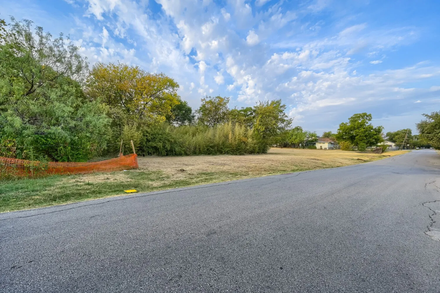 Unimproved Land For Sale in Dallas County , 5218 Fitchburg Street, Dallas, Texas 75212, 0, 0, Garage spaces, 0 Sqft, built in 0, mls#21376119, Real Estate Agent in Dallas, Homes For Sale in Dallas county, Homes For Sale in Dallas, Realtor in Dallas Texas, Real Estate Brokerage Independent Realty Texas, Luminita Cordes Realtor