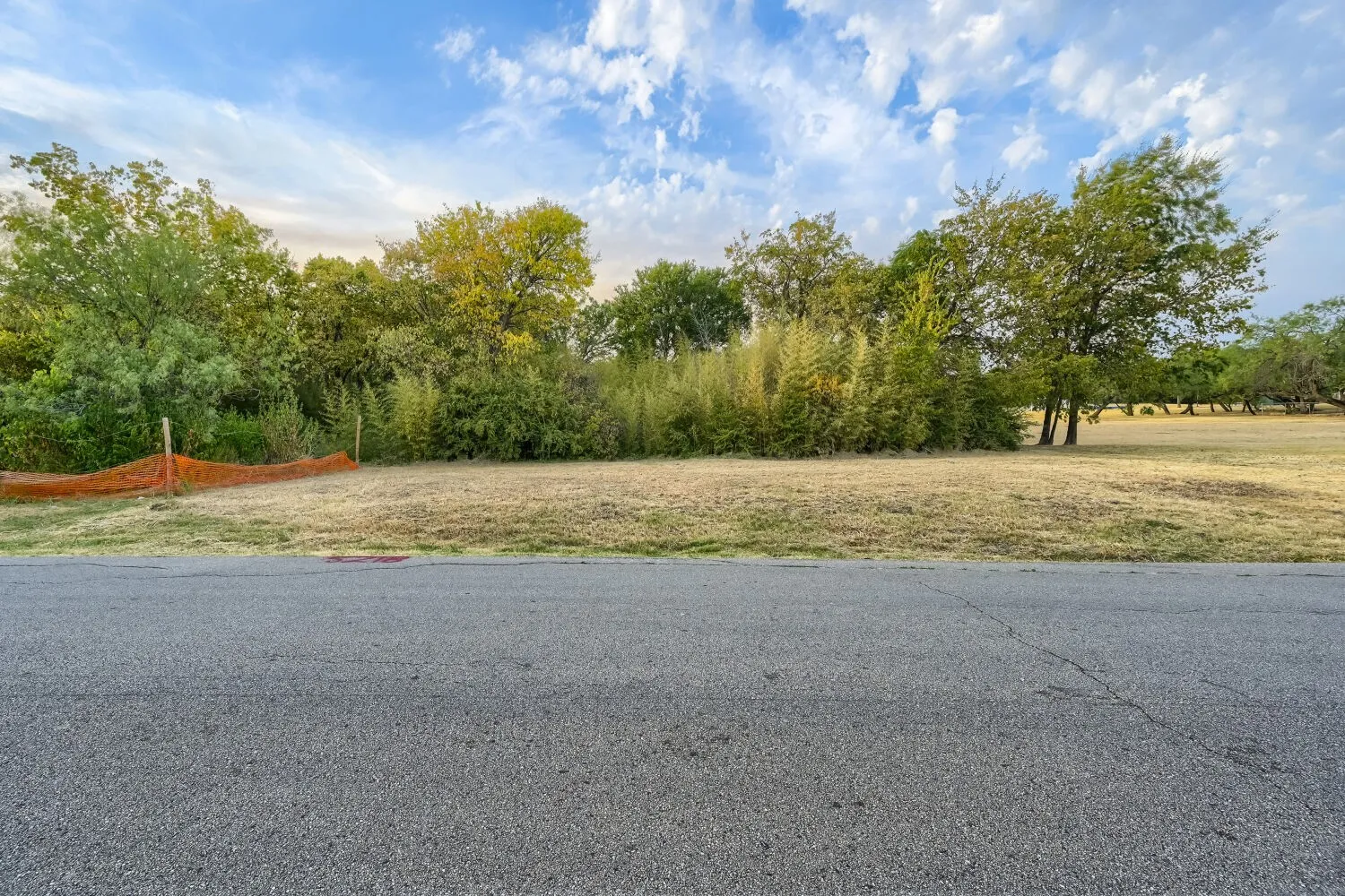 Unimproved Land For Sale in Dallas County , 5218 Fitchburg Street, Dallas, Texas 75212, 0, 0, Garage spaces, 0 Sqft, built in 0, mls#21376119, Real Estate Agent in Dallas, Homes For Sale in Dallas county, Homes For Sale in Dallas, Realtor in Dallas Texas, Real Estate Brokerage Independent Realty Texas, Luminita Cordes Realtor