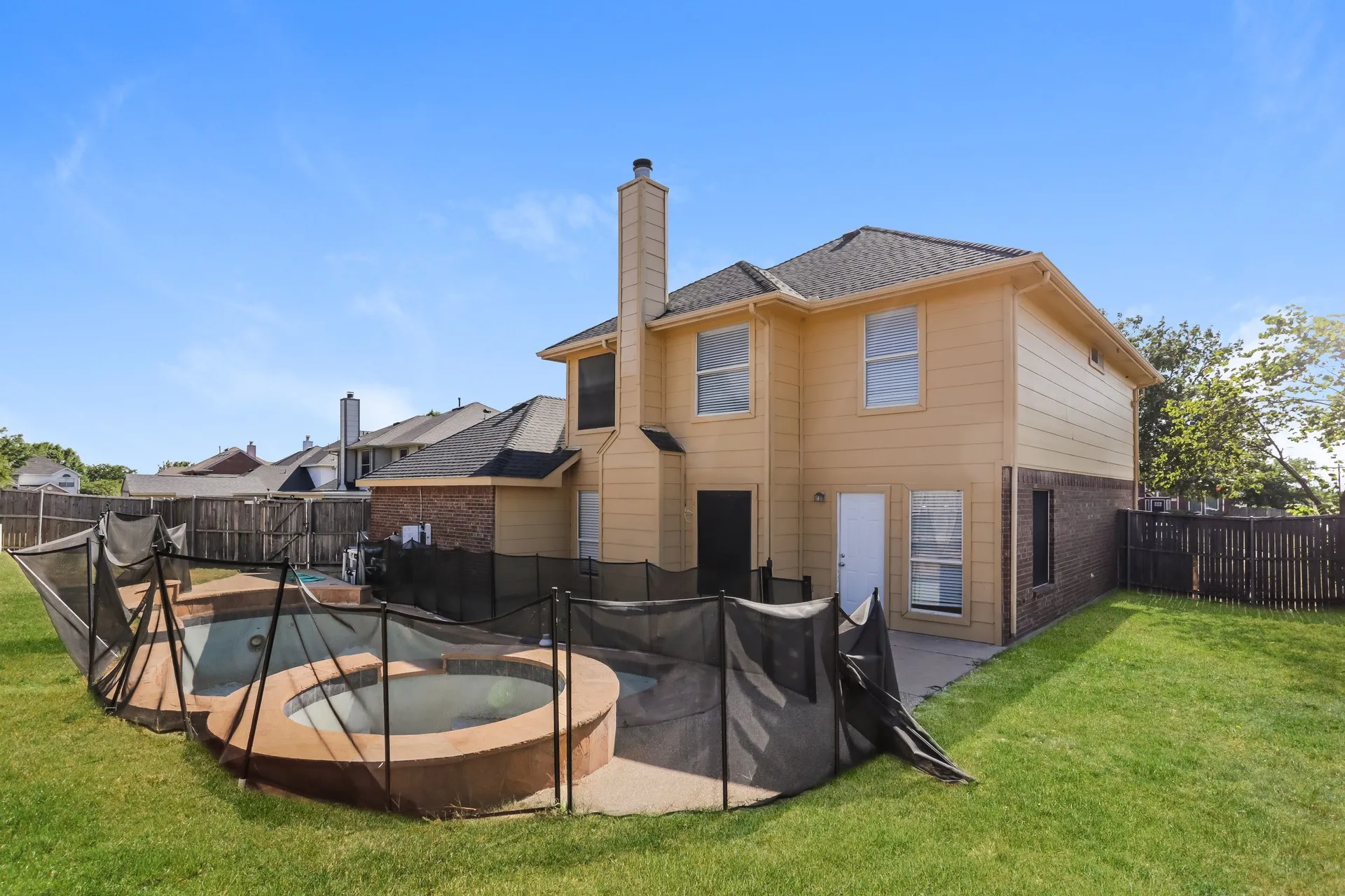 Single Family Residence For Rent in Ellis County , 1146 Finch Circle, Midlothian, Texas 76065, 4 Bedroom, 3 Bathroom, 2 Garage spaces, 2,332 Sqft, built in 2001, mls#21377368, Real Estate Agent in Midlothian, Homes For Rent in Ellis county, Homes For Rent in Midlothian, Realtor in Midlothian Texas, Real Estate Brokerage Independent Realty Texas, Luminita Cordes Realtor