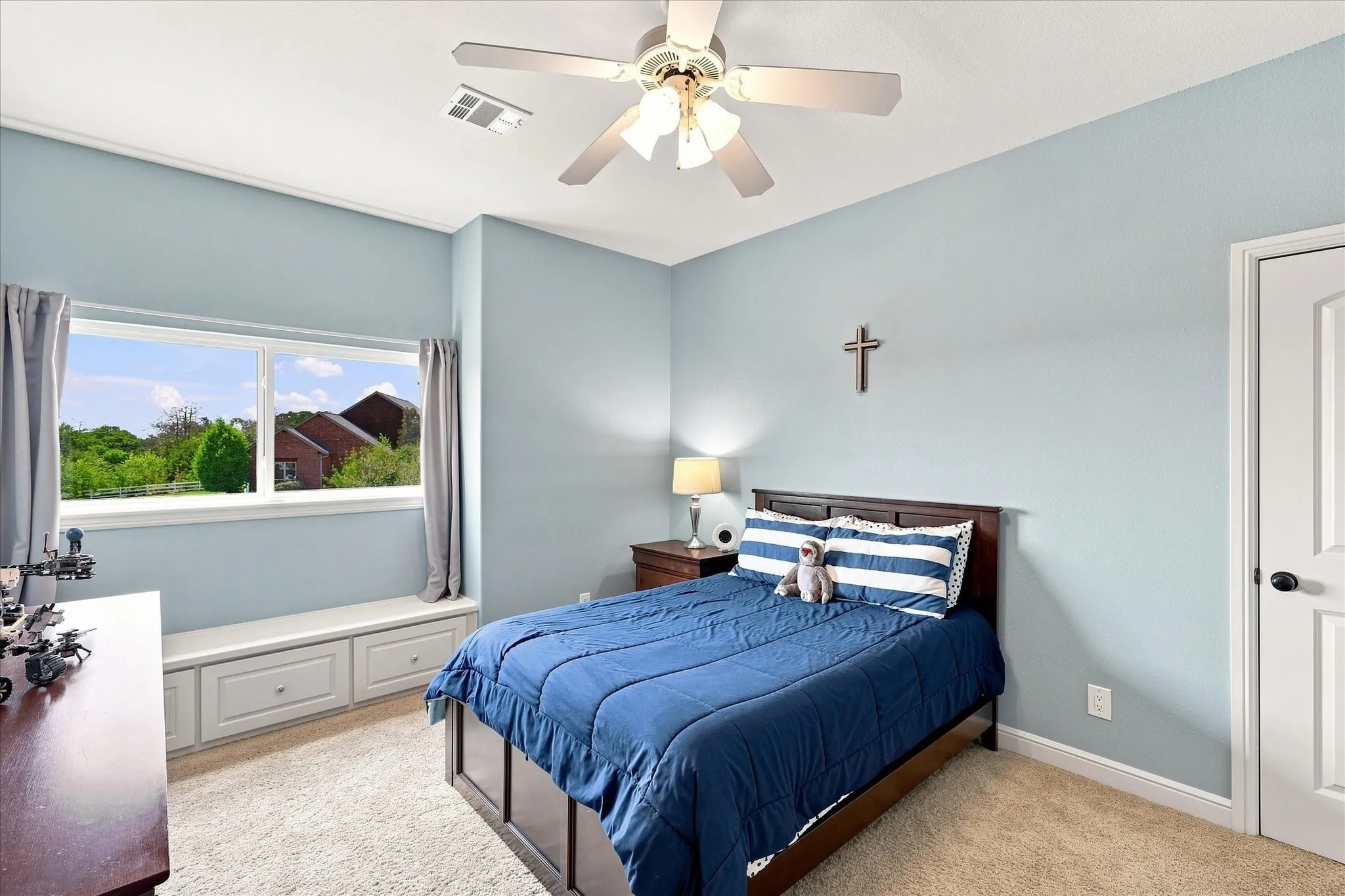 Single Family Residence For Sale in Tarrant County , 1228 Robin Drive, Keller, Texas 76262, 5 Bedroom, 3 Bathroom, 3 Garage spaces, 3,721 Sqft, built in 2008, mls#21352711, Real Estate Agent in Keller, Homes For Sale in Tarrant county, Homes For Sale in Keller, Realtor in Keller Texas, Real Estate Brokerage Independent Realty Texas, Luminita Cordes Realtor