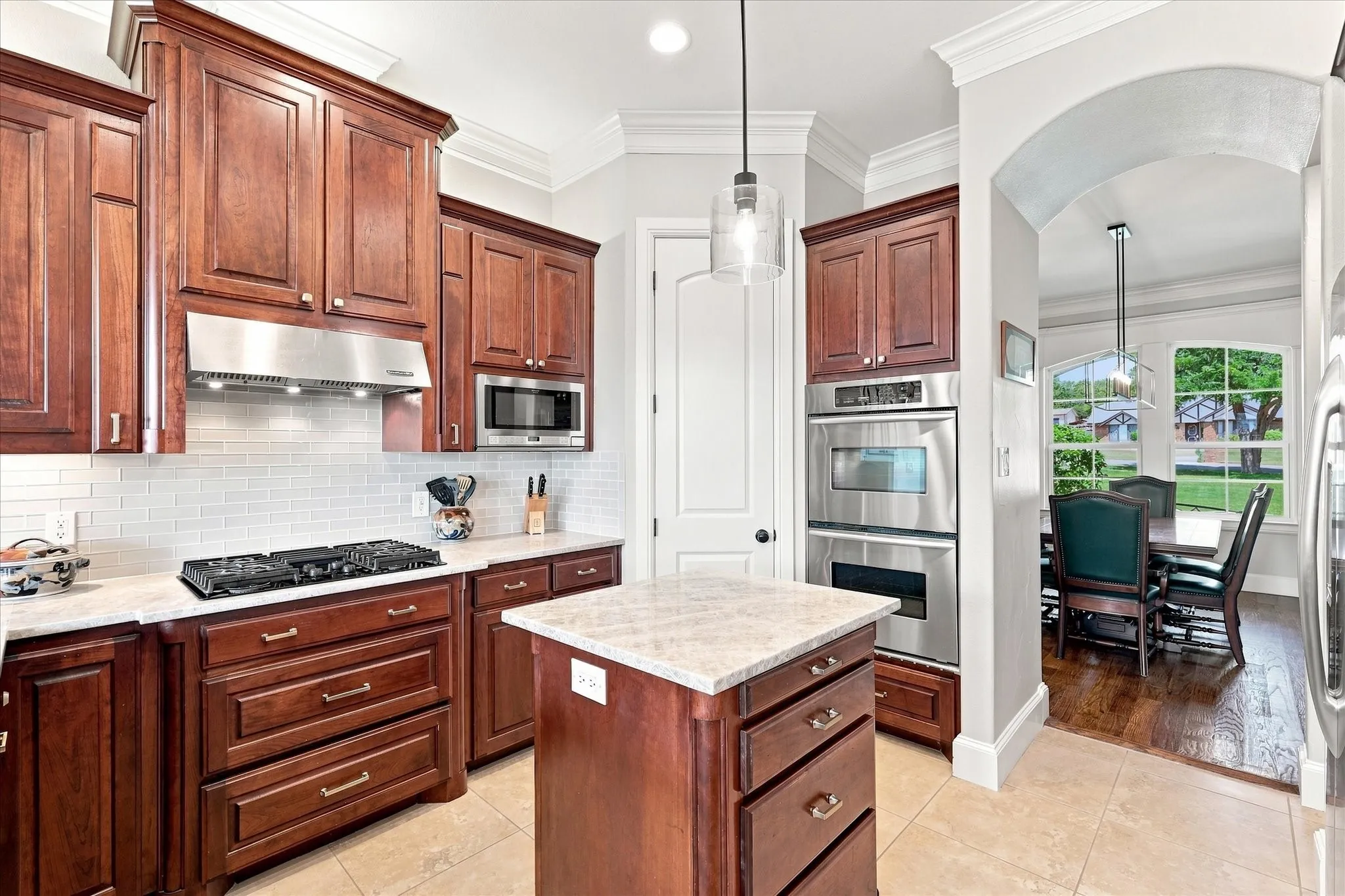 Single Family Residence For Sale in Tarrant County , 1228 Robin Drive, Keller, Texas 76262, 5 Bedroom, 3 Bathroom, 3 Garage spaces, 3,721 Sqft, built in 2008, mls#21352711, Real Estate Agent in Keller, Homes For Sale in Tarrant county, Homes For Sale in Keller, Realtor in Keller Texas, Real Estate Brokerage Independent Realty Texas, Luminita Cordes Realtor