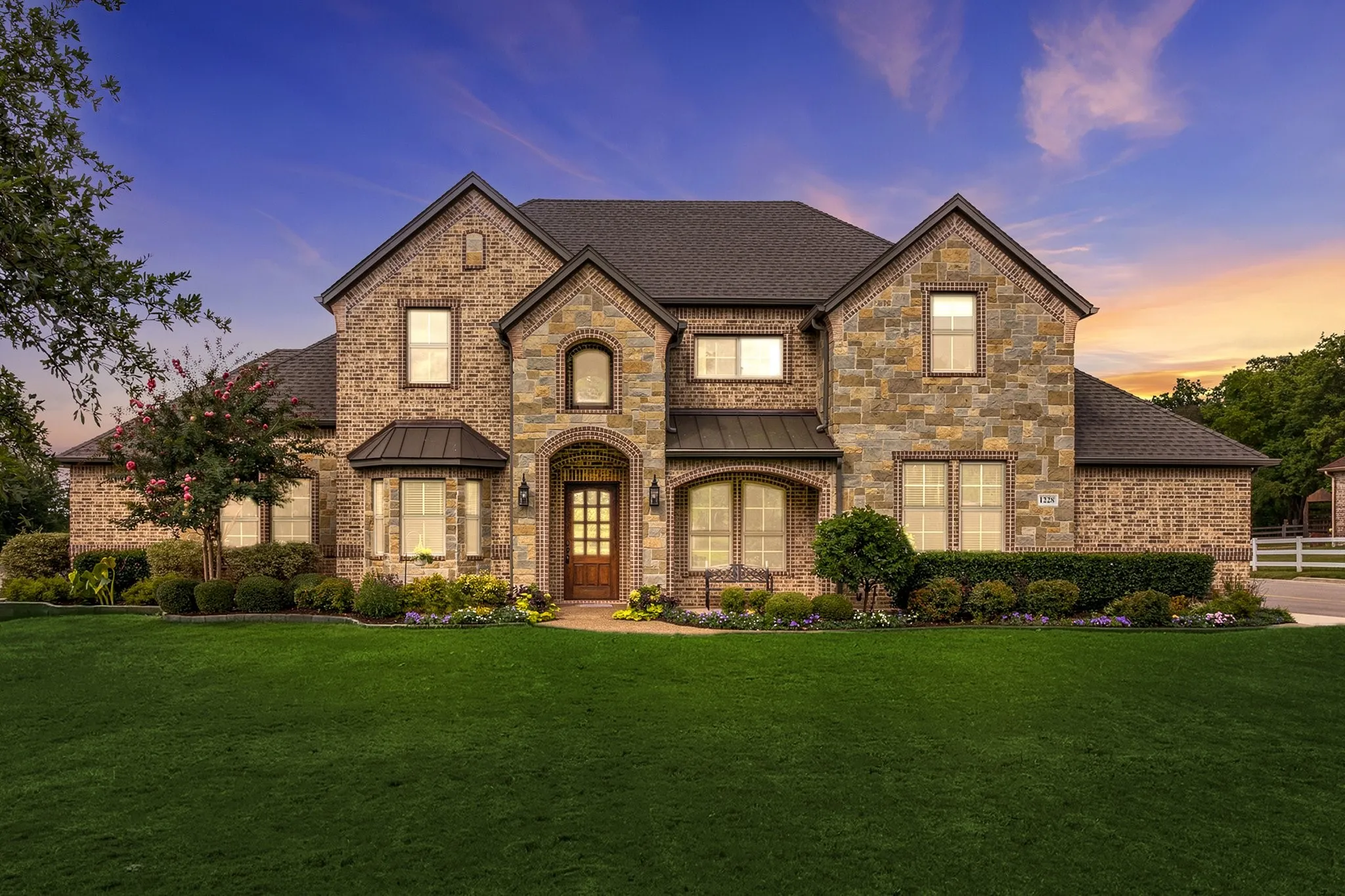 Single Family Residence For Sale in Tarrant County , 1228 Robin Drive, Keller, Texas 76262, 5 Bedroom, 3 Bathroom, 3 Garage spaces, 3,721 Sqft, built in 2008, mls#21352711, Real Estate Agent in Keller, Homes For Sale in Tarrant county, Homes For Sale in Keller, Realtor in Keller Texas, Real Estate Brokerage Independent Realty Texas, Luminita Cordes Realtor