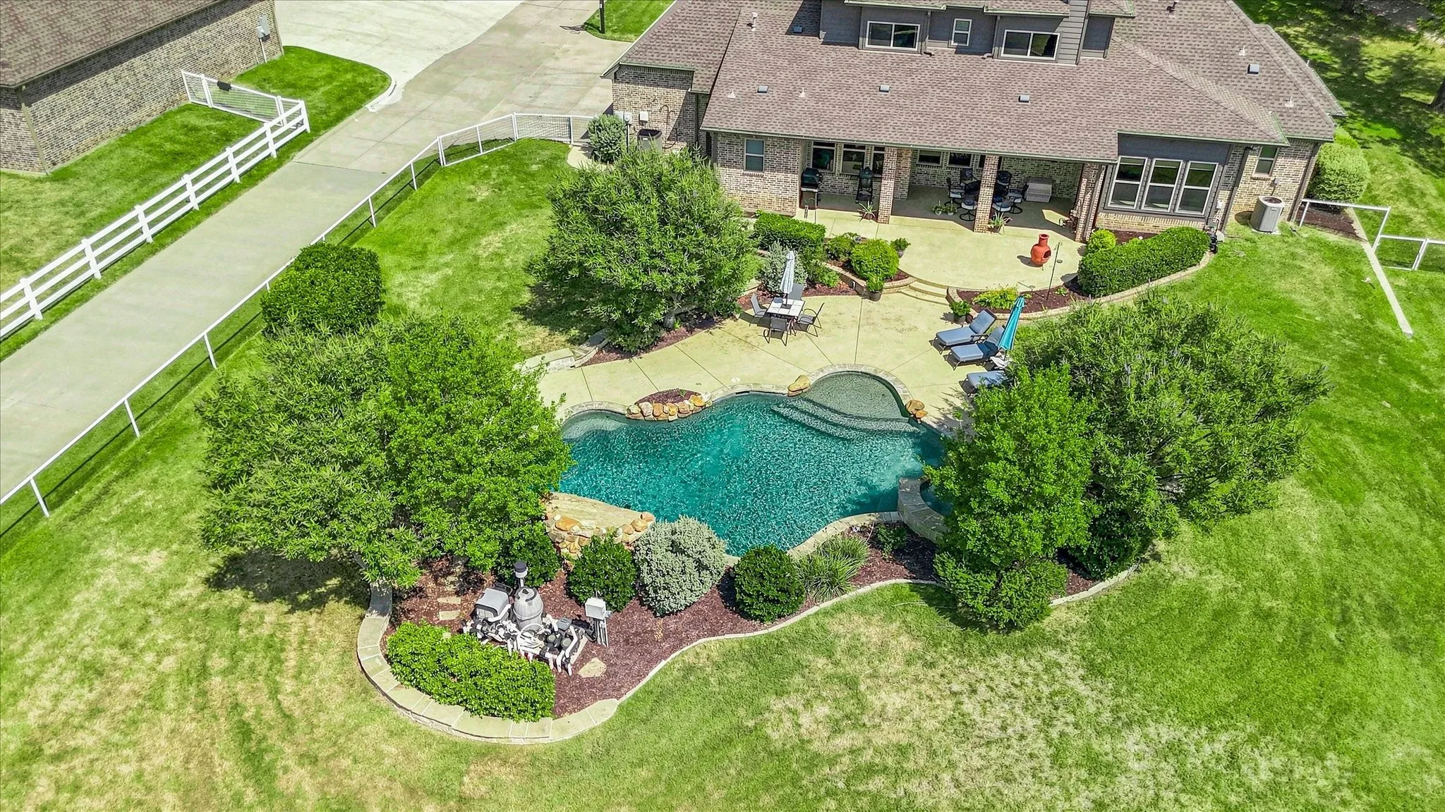Single Family Residence For Sale in Tarrant County , 1228 Robin Drive, Keller, Texas 76262, 5 Bedroom, 3 Bathroom, 3 Garage spaces, 3,721 Sqft, built in 2008, mls#21352711, Real Estate Agent in Keller, Homes For Sale in Tarrant county, Homes For Sale in Keller, Realtor in Keller Texas, Real Estate Brokerage Independent Realty Texas, Luminita Cordes Realtor