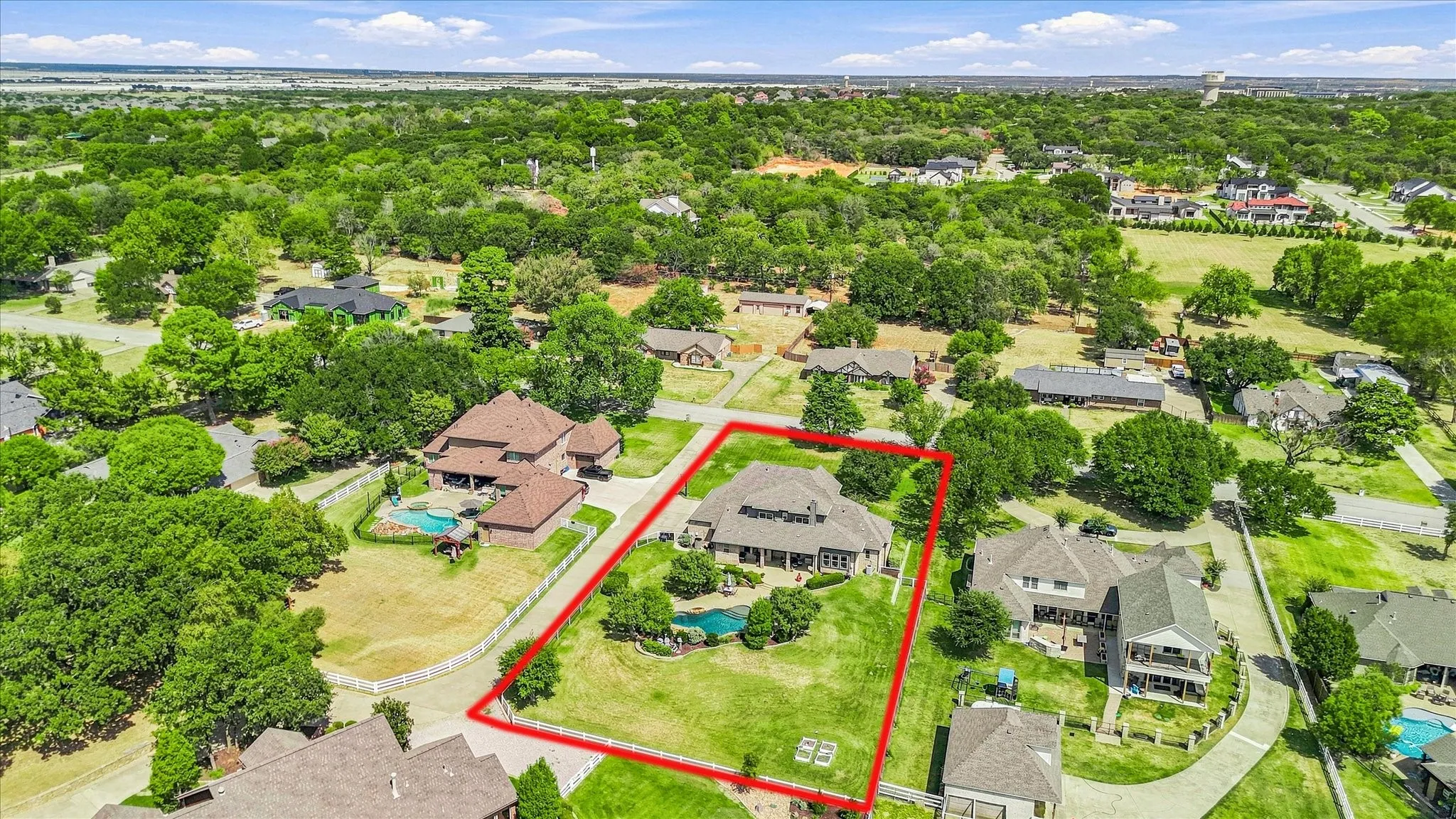 Single Family Residence For Sale in Tarrant County , 1228 Robin Drive, Keller, Texas 76262, 5 Bedroom, 3 Bathroom, 3 Garage spaces, 3,721 Sqft, built in 2008, mls#21352711, Real Estate Agent in Keller, Homes For Sale in Tarrant county, Homes For Sale in Keller, Realtor in Keller Texas, Real Estate Brokerage Independent Realty Texas, Luminita Cordes Realtor