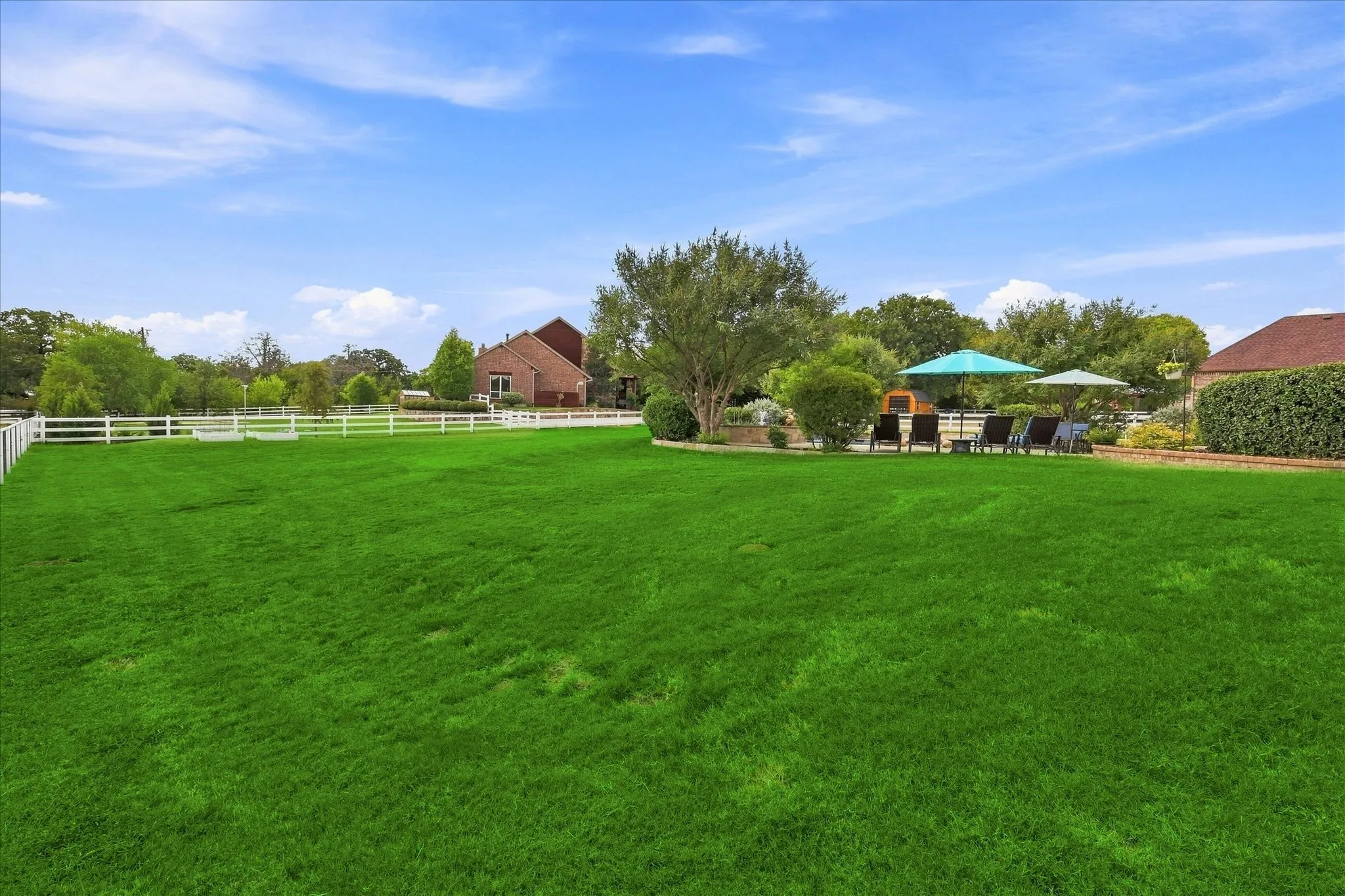 Single Family Residence For Sale in Tarrant County , 1228 Robin Drive, Keller, Texas 76262, 5 Bedroom, 3 Bathroom, 3 Garage spaces, 3,721 Sqft, built in 2008, mls#21352711, Real Estate Agent in Keller, Homes For Sale in Tarrant county, Homes For Sale in Keller, Realtor in Keller Texas, Real Estate Brokerage Independent Realty Texas, Luminita Cordes Realtor