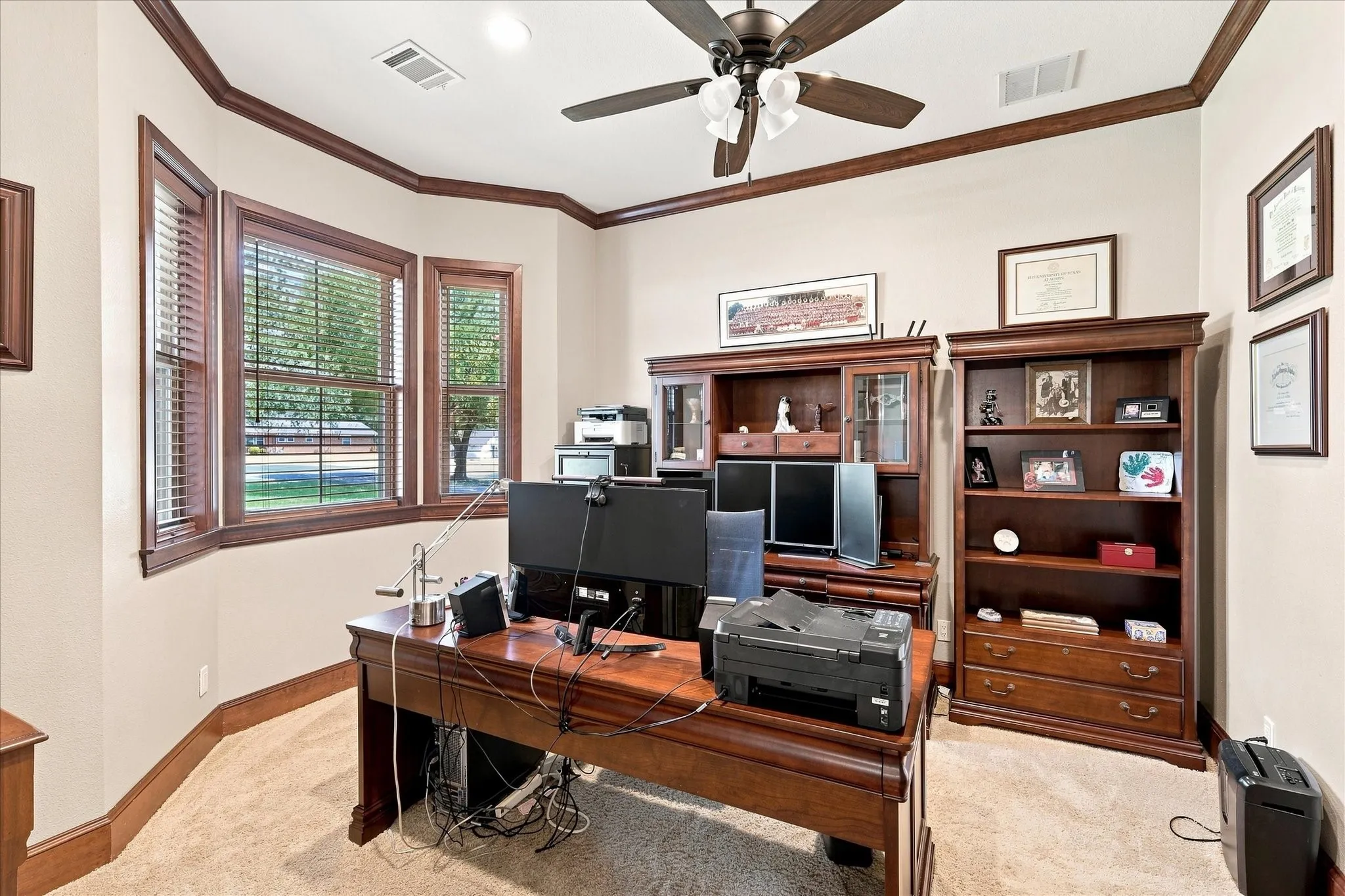 Single Family Residence For Sale in Tarrant County , 1228 Robin Drive, Keller, Texas 76262, 5 Bedroom, 3 Bathroom, 3 Garage spaces, 3,721 Sqft, built in 2008, mls#21352711, Real Estate Agent in Keller, Homes For Sale in Tarrant county, Homes For Sale in Keller, Realtor in Keller Texas, Real Estate Brokerage Independent Realty Texas, Luminita Cordes Realtor