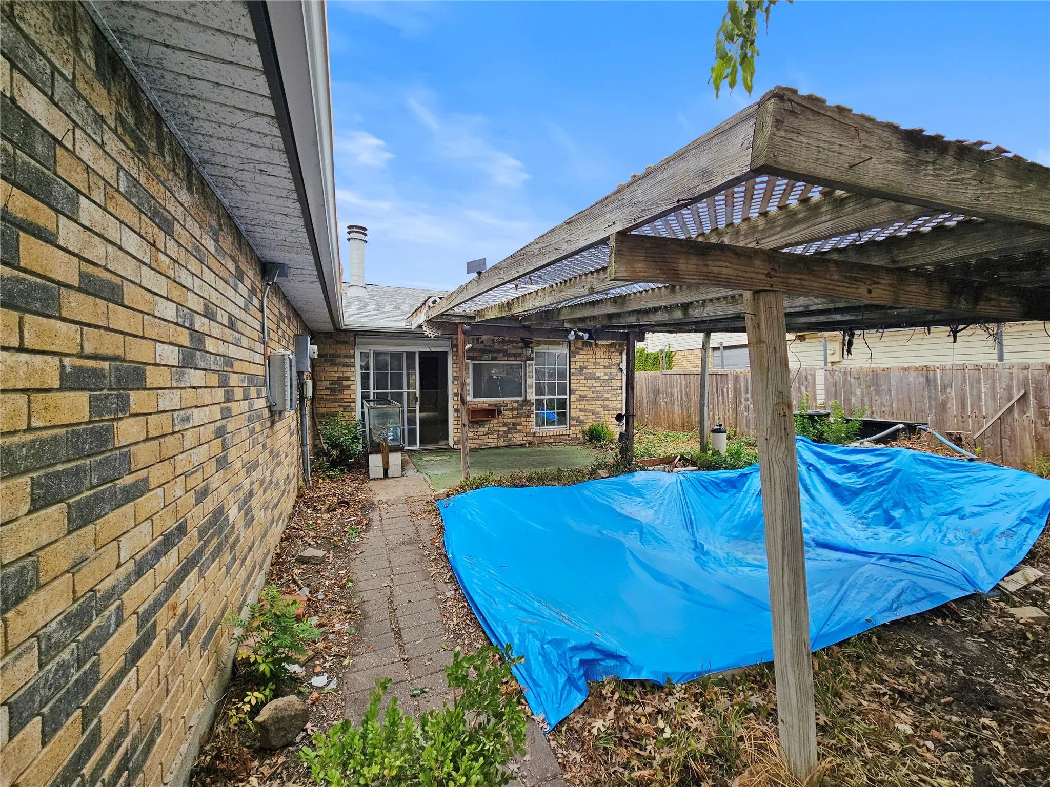 Single Family Residence For Sale in Denton County , 5717 Terry Street, The Colony, Texas 75056, 3 Bedroom, 2 Bathroom, 1 Garage spaces, 1,727 Sqft, built in 1983, mls#21377365, Real Estate Agent in The Colony, Homes For Sale in Denton county, Homes For Sale in The Colony, Realtor in The Colony Texas, Real Estate Brokerage Independent Realty Texas, Luminita Cordes Realtor