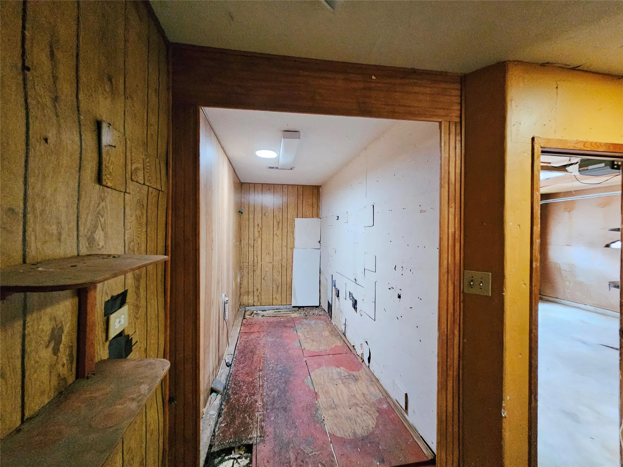Single Family Residence For Sale in Denton County , 5717 Terry Street, The Colony, Texas 75056, 3 Bedroom, 2 Bathroom, 1 Garage spaces, 1,727 Sqft, built in 1983, mls#21377365, Real Estate Agent in The Colony, Homes For Sale in Denton county, Homes For Sale in The Colony, Realtor in The Colony Texas, Real Estate Brokerage Independent Realty Texas, Luminita Cordes Realtor