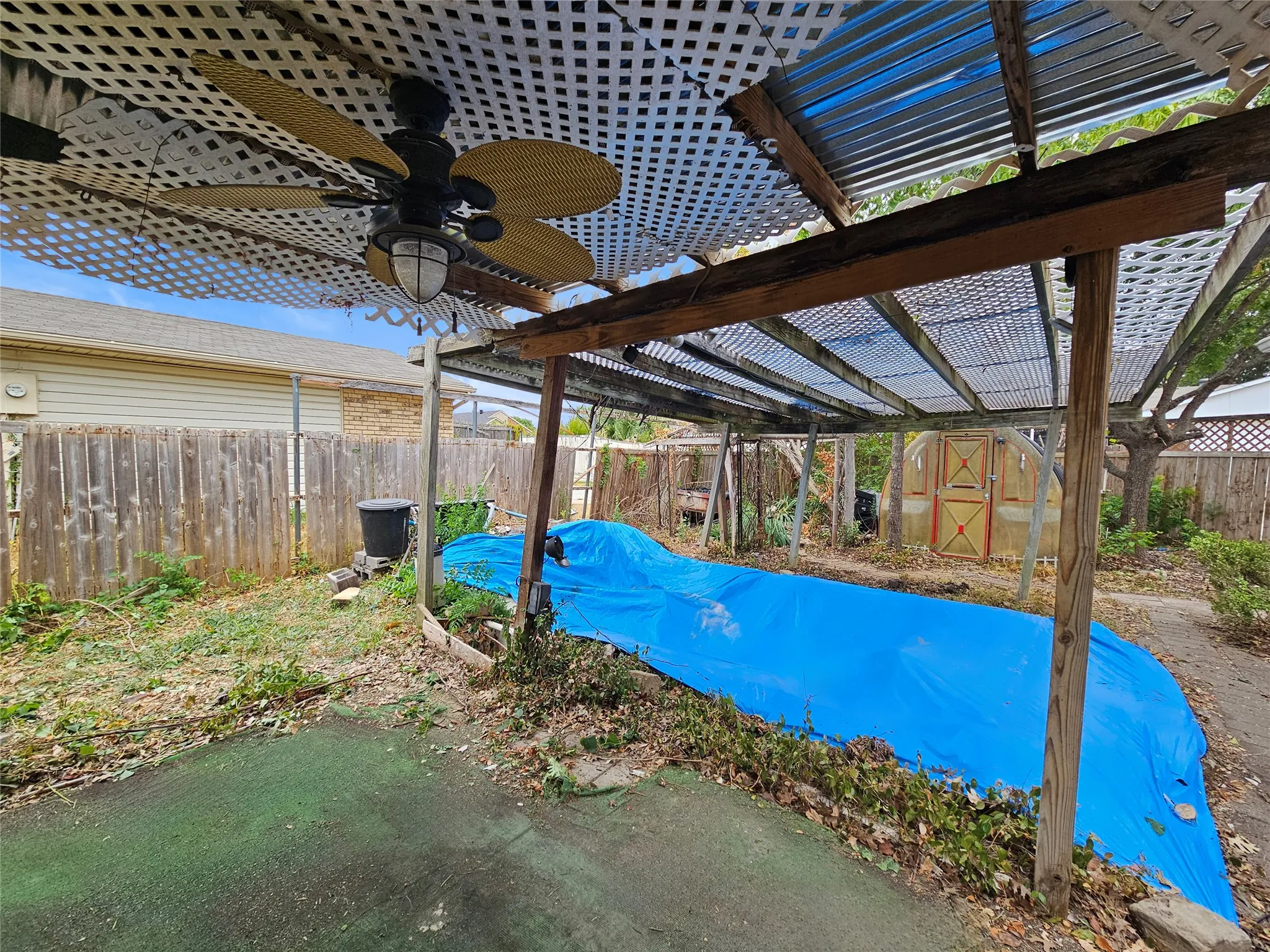 Single Family Residence For Sale in Denton County , 5717 Terry Street, The Colony, Texas 75056, 3 Bedroom, 2 Bathroom, 1 Garage spaces, 1,727 Sqft, built in 1983, mls#21377365, Real Estate Agent in The Colony, Homes For Sale in Denton county, Homes For Sale in The Colony, Realtor in The Colony Texas, Real Estate Brokerage Independent Realty Texas, Luminita Cordes Realtor