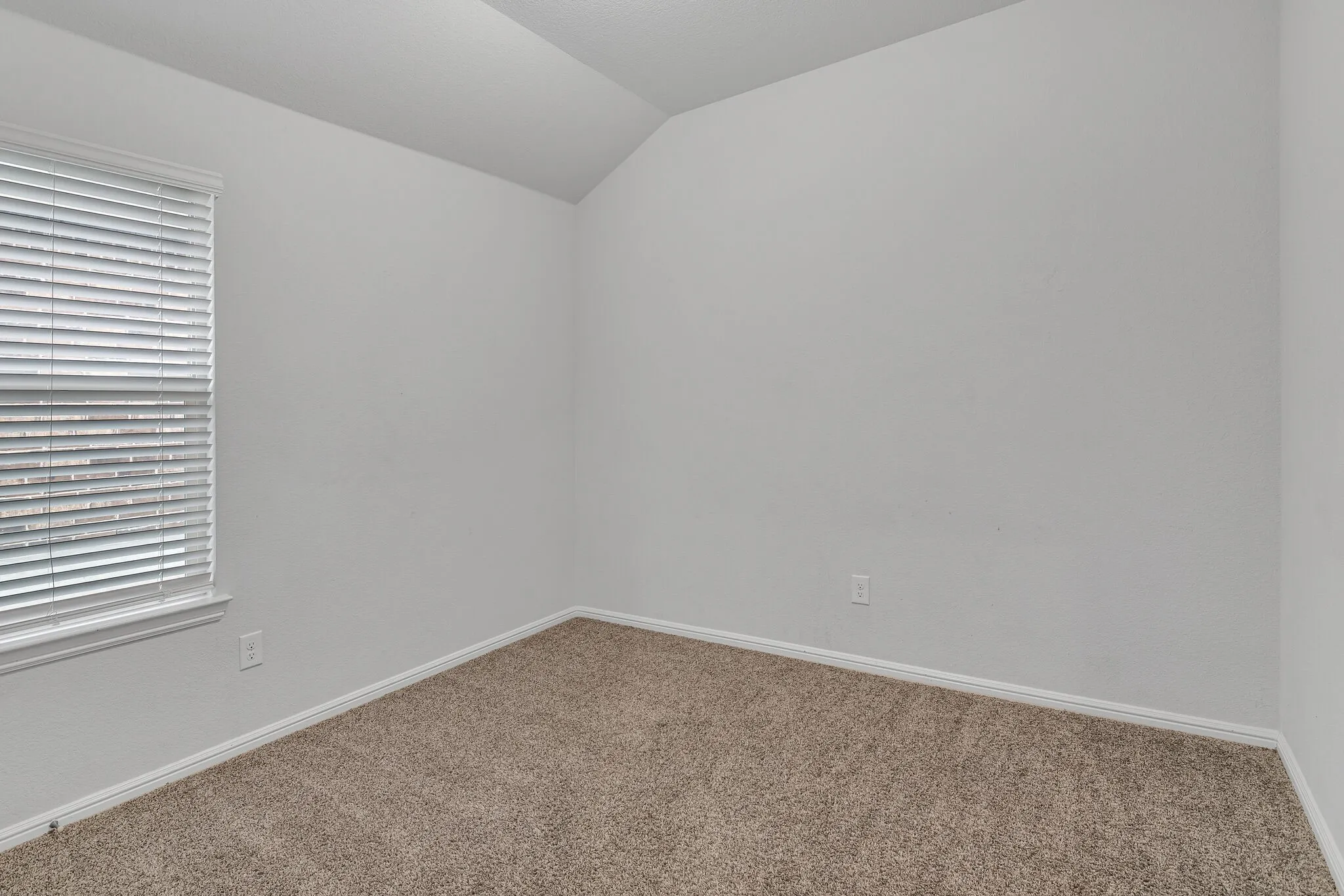 Single Family Residence For Rent in Tarrant County , 2225 Stallings Road, Fort Worth, Texas 76108, 4 Bedroom, 2 Bathroom, 2 Garage spaces, 1,795 Sqft, built in 2020, mls#21377366, Real Estate Agent in Fort Worth, Homes For Rent in Tarrant county, Homes For Rent in Fort Worth, Realtor in Fort Worth Texas, Real Estate Brokerage Independent Realty Texas, Luminita Cordes Realtor