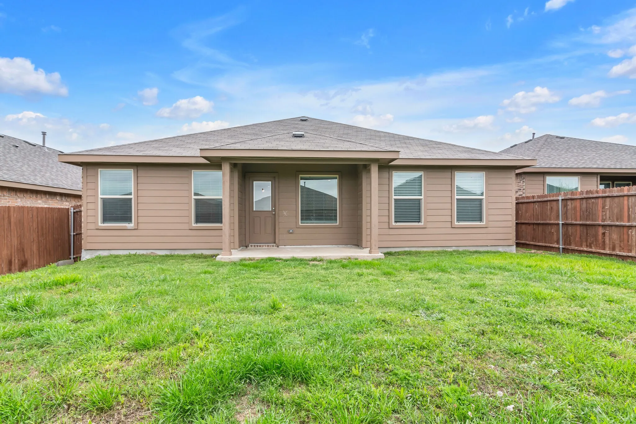 Single Family Residence For Rent in Tarrant County , 2225 Stallings Road, Fort Worth, Texas 76108, 4 Bedroom, 2 Bathroom, 2 Garage spaces, 1,795 Sqft, built in 2020, mls#21377366, Real Estate Agent in Fort Worth, Homes For Rent in Tarrant county, Homes For Rent in Fort Worth, Realtor in Fort Worth Texas, Real Estate Brokerage Independent Realty Texas, Luminita Cordes Realtor