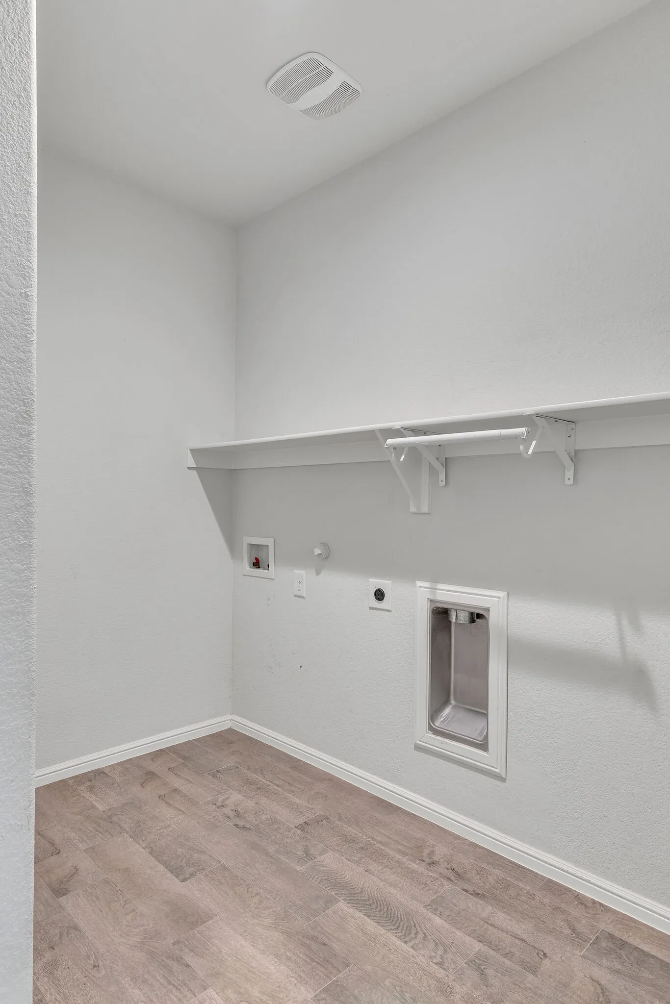Single Family Residence For Rent in Tarrant County , 2225 Stallings Road, Fort Worth, Texas 76108, 4 Bedroom, 2 Bathroom, 2 Garage spaces, 1,795 Sqft, built in 2020, mls#21377366, Real Estate Agent in Fort Worth, Homes For Rent in Tarrant county, Homes For Rent in Fort Worth, Realtor in Fort Worth Texas, Real Estate Brokerage Independent Realty Texas, Luminita Cordes Realtor