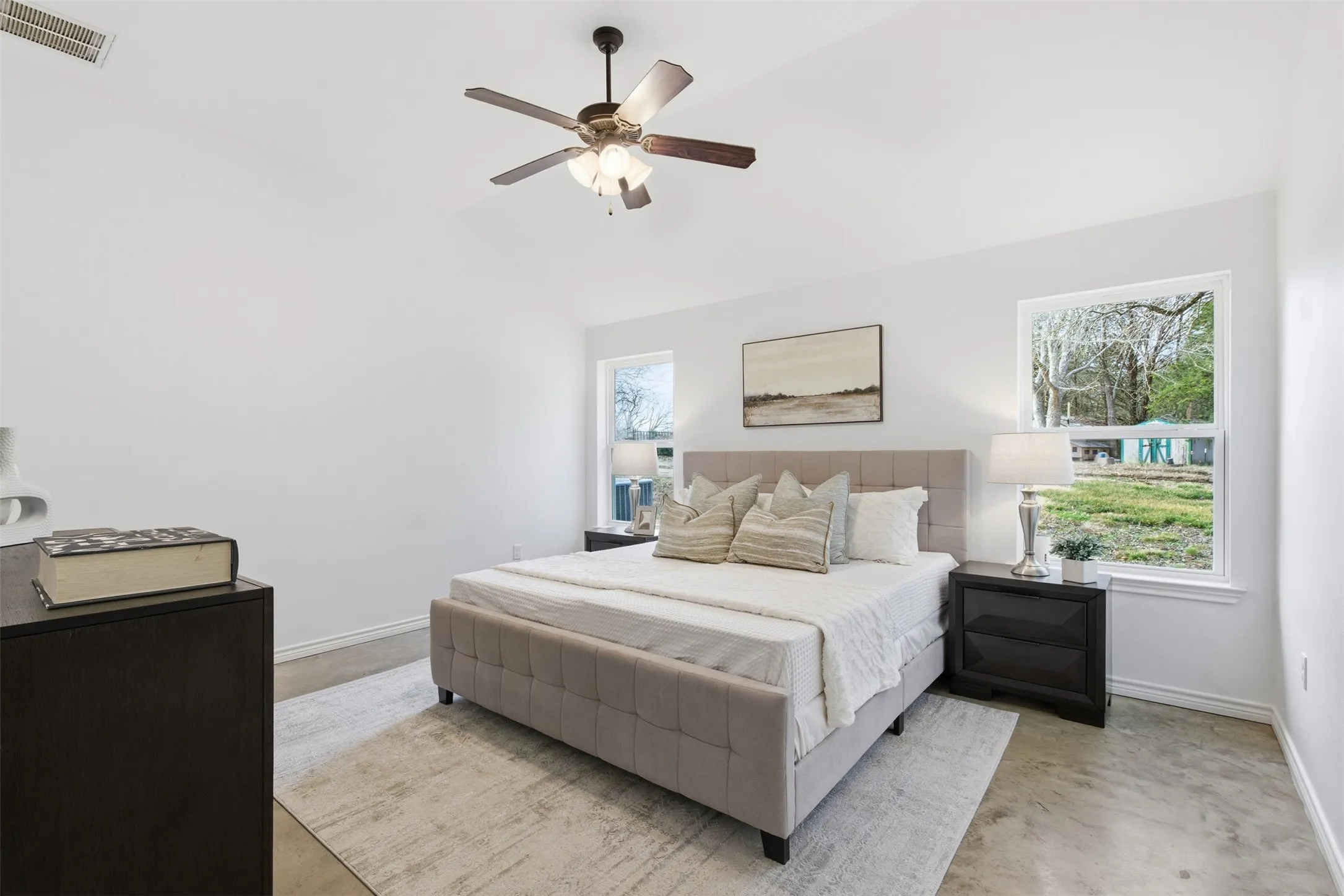 Single Family Residence For Sale in Hunt County , 5000 FM 2947, Greenville, Texas 75402, 3 Bedroom, 2 Bathroom, 2 Garage spaces, 1,756 Sqft, built in 2021, mls#21374747, Real Estate Agent in Greenville, Homes For Sale in Hunt county, Homes For Sale in Greenville, Realtor in Greenville Texas, Real Estate Brokerage Independent Realty Texas, Luminita Cordes Realtor
