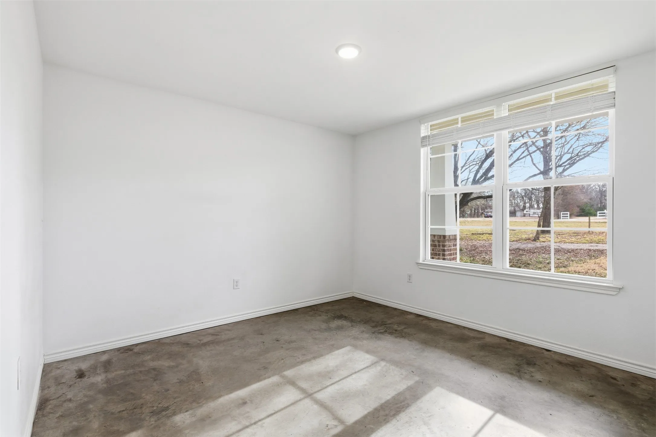 Single Family Residence For Sale in Hunt County , 5000 FM 2947, Greenville, Texas 75402, 3 Bedroom, 2 Bathroom, 2 Garage spaces, 1,756 Sqft, built in 2021, mls#21374747, Real Estate Agent in Greenville, Homes For Sale in Hunt county, Homes For Sale in Greenville, Realtor in Greenville Texas, Real Estate Brokerage Independent Realty Texas, Luminita Cordes Realtor