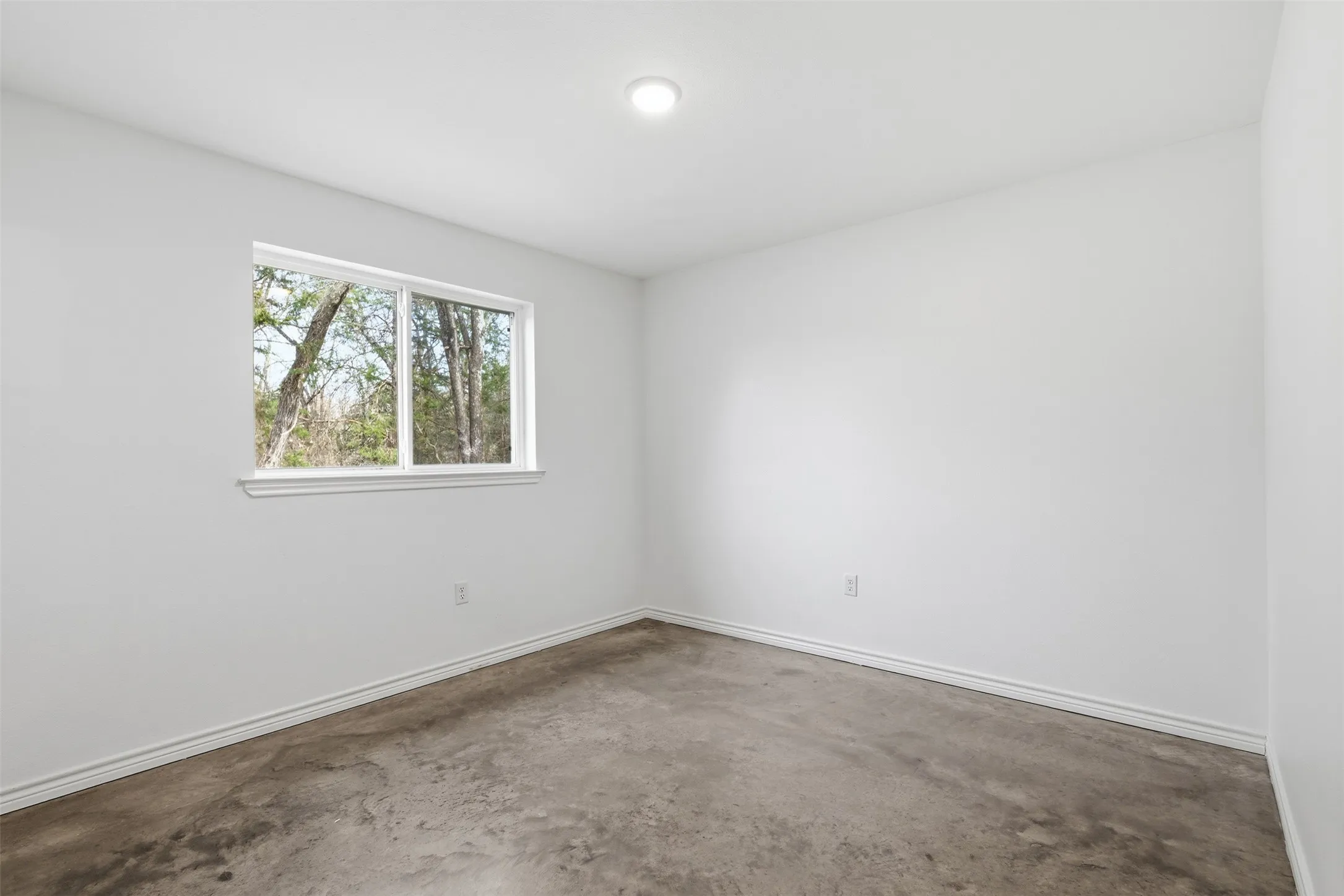 Single Family Residence For Sale in Hunt County , 5000 FM 2947, Greenville, Texas 75402, 3 Bedroom, 2 Bathroom, 2 Garage spaces, 1,756 Sqft, built in 2021, mls#21374747, Real Estate Agent in Greenville, Homes For Sale in Hunt county, Homes For Sale in Greenville, Realtor in Greenville Texas, Real Estate Brokerage Independent Realty Texas, Luminita Cordes Realtor