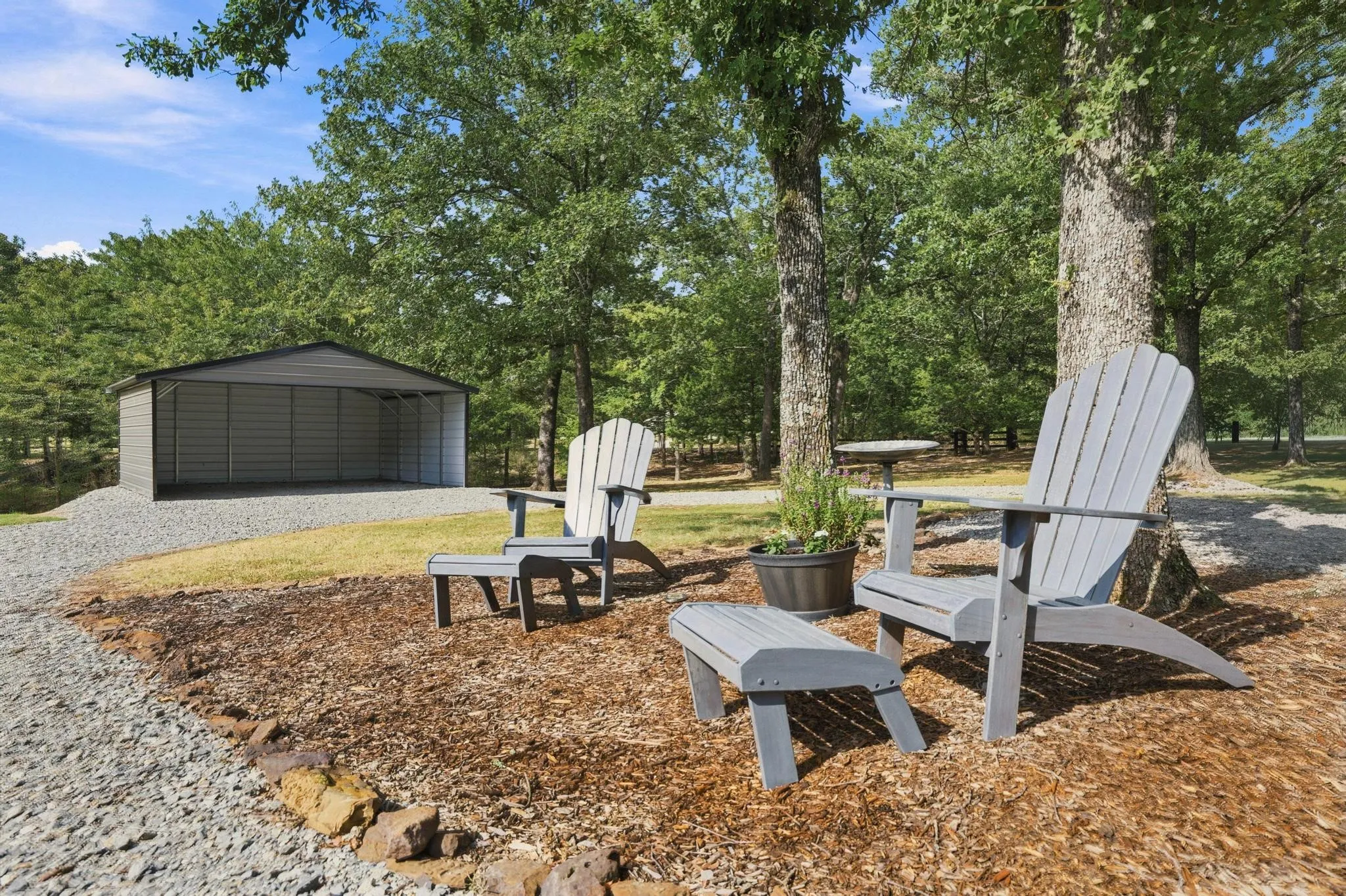 Single Family Residence For Sale in Grayson County , 230 Frosty Hollow Road, Denison, Texas 75021, 5 Bedroom, 3 Bathroom, Garage spaces, 2,700 Sqft, built in 1976, mls#21375834, Real Estate Agent in Denison, Homes For Sale in Grayson county, Homes For Sale in Denison, Realtor in Denison Texas, Real Estate Brokerage Independent Realty Texas, Luminita Cordes Realtor