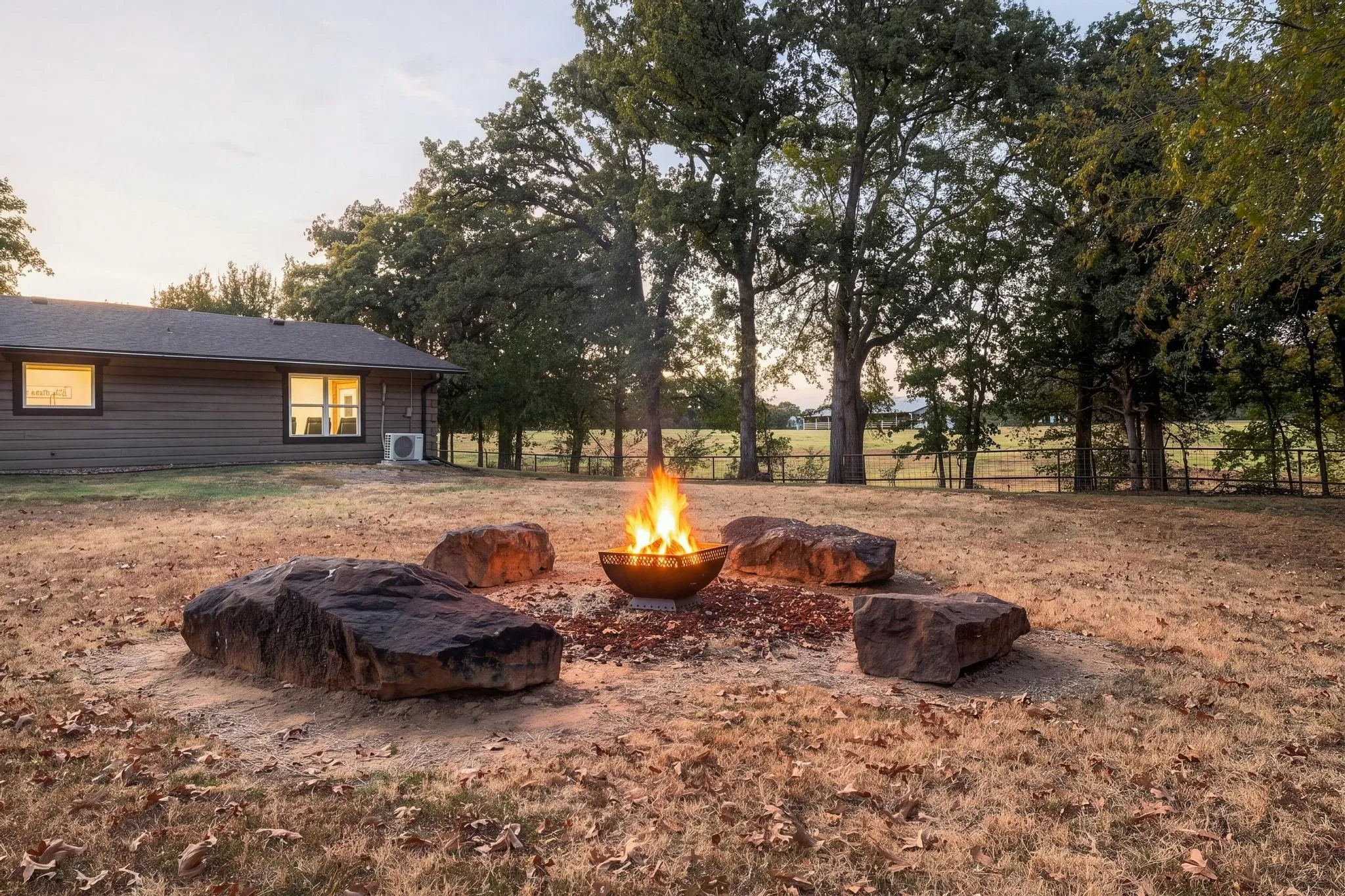Single Family Residence For Sale in Grayson County , 230 Frosty Hollow Road, Denison, Texas 75021, 5 Bedroom, 3 Bathroom, Garage spaces, 2,700 Sqft, built in 1976, mls#21375834, Real Estate Agent in Denison, Homes For Sale in Grayson county, Homes For Sale in Denison, Realtor in Denison Texas, Real Estate Brokerage Independent Realty Texas, Luminita Cordes Realtor