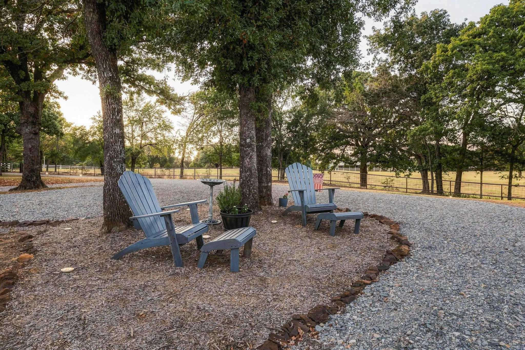 Single Family Residence For Sale in Grayson County , 230 Frosty Hollow Road, Denison, Texas 75021, 5 Bedroom, 3 Bathroom, Garage spaces, 2,700 Sqft, built in 1976, mls#21375834, Real Estate Agent in Denison, Homes For Sale in Grayson county, Homes For Sale in Denison, Realtor in Denison Texas, Real Estate Brokerage Independent Realty Texas, Luminita Cordes Realtor