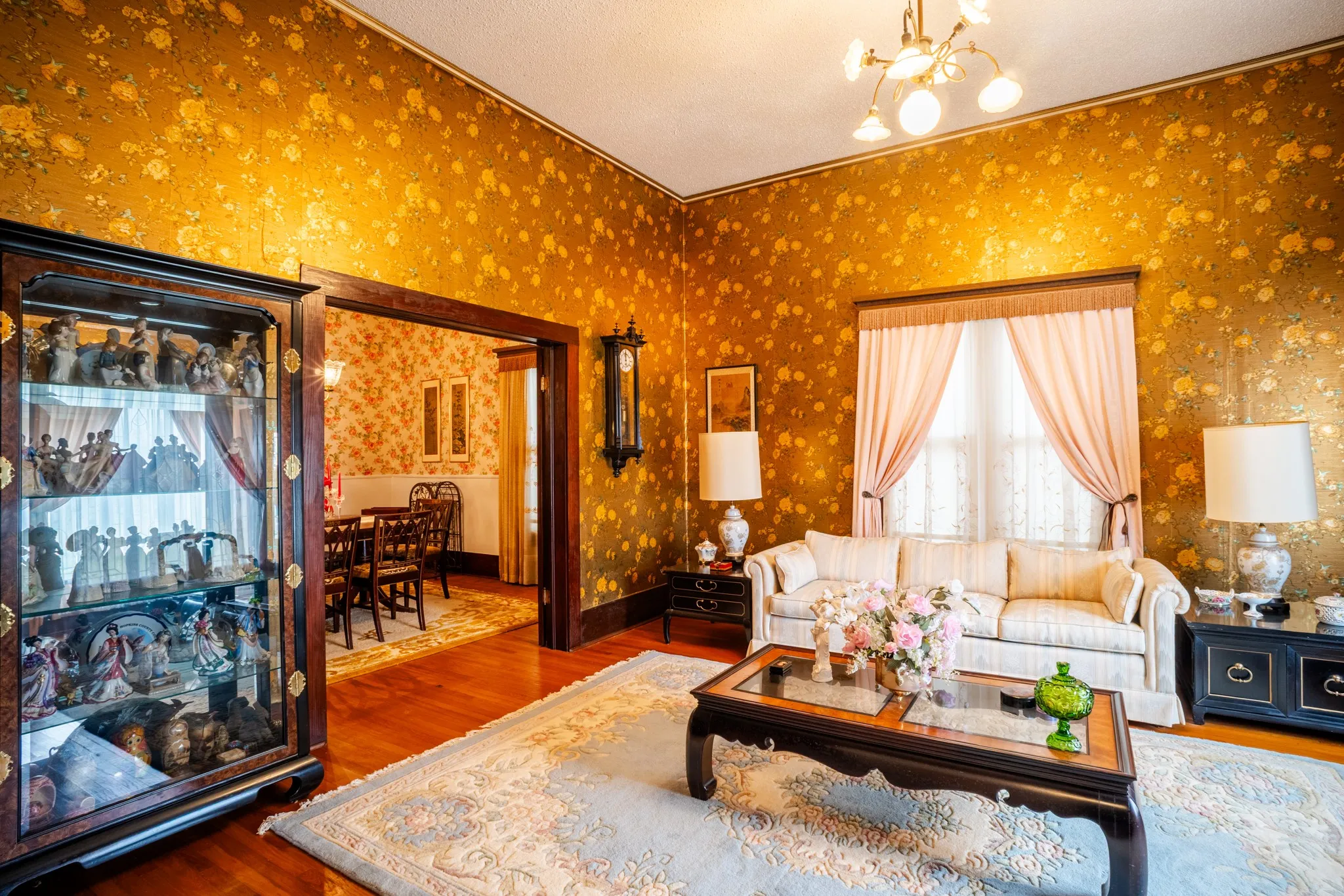 Single Family Residence For Sale in Freestone County , 115 E Brazos, Wortham, Texas 76693, 4 Bedroom, 2 Bathroom, 2 Garage spaces, 3,130 Sqft, built in 1910, mls#21377363, Real Estate Agent in Wortham, Homes For Sale in Freestone county, Homes For Sale in Wortham, Realtor in Wortham Texas, Real Estate Brokerage Independent Realty Texas, Luminita Cordes Realtor