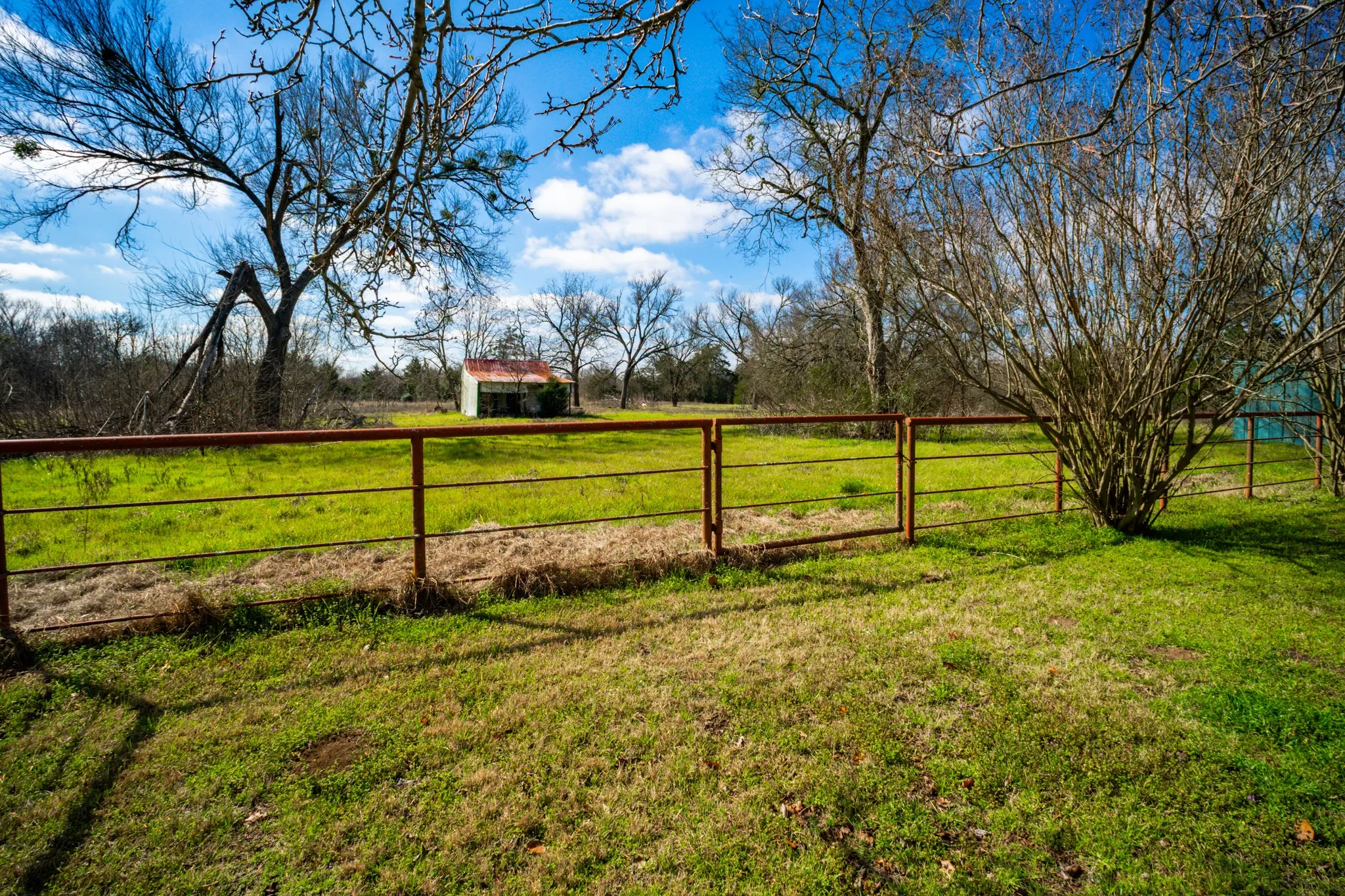 Single Family Residence For Sale in Freestone County , 115 E Brazos, Wortham, Texas 76693, 4 Bedroom, 2 Bathroom, 2 Garage spaces, 3,130 Sqft, built in 1910, mls#21377363, Real Estate Agent in Wortham, Homes For Sale in Freestone county, Homes For Sale in Wortham, Realtor in Wortham Texas, Real Estate Brokerage Independent Realty Texas, Luminita Cordes Realtor