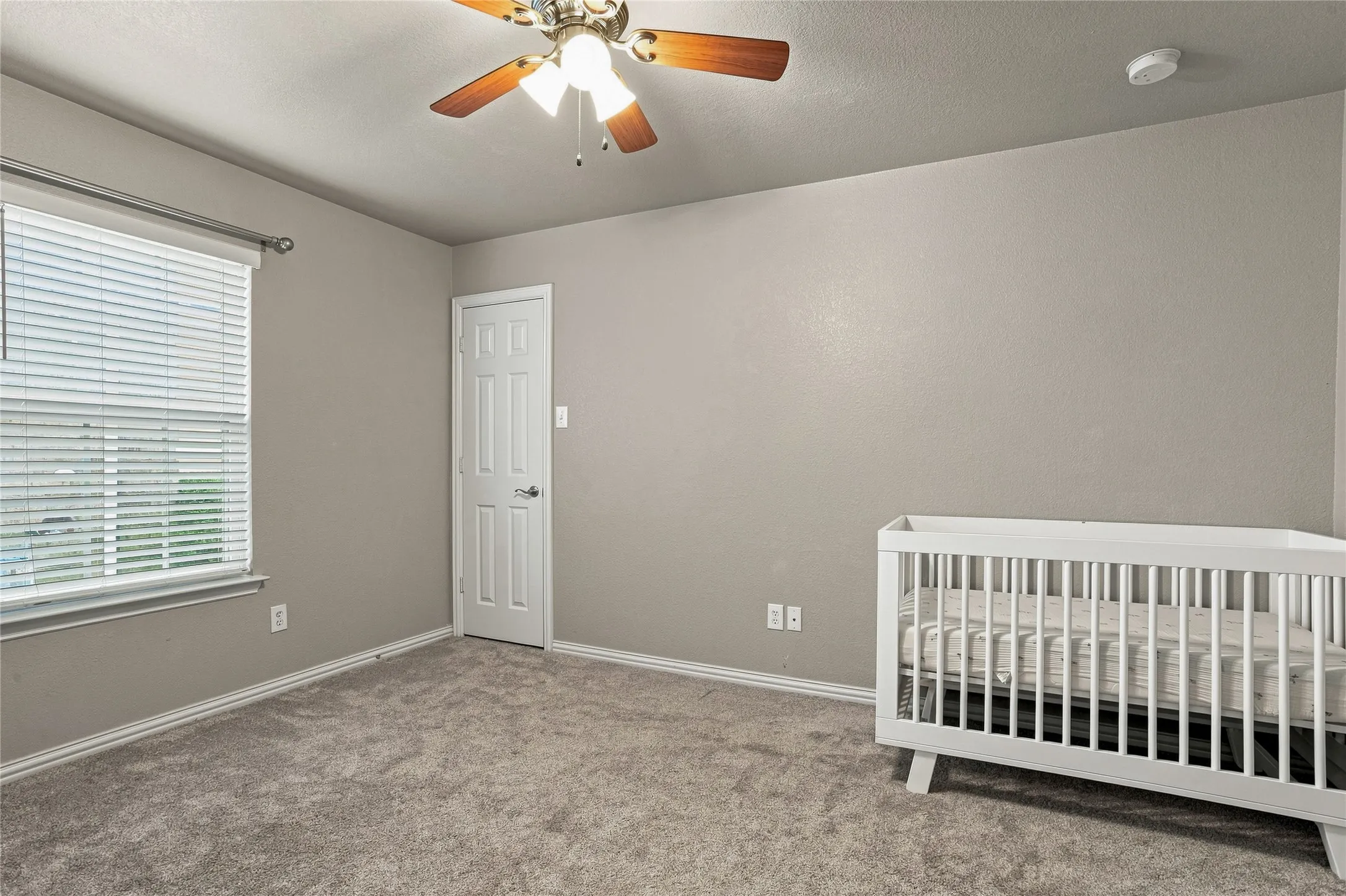 Single Family Residence For Rent in Denton County , 887 Woodrow Drive, Lewisville, Texas 75067, 4 Bedroom, 3 Bathroom, 2 Garage spaces, 2,120 Sqft, built in 2012, mls#21377382, Real Estate Agent in Lewisville, Homes For Rent in Denton county, Homes For Rent in Lewisville, Realtor in Lewisville Texas, Real Estate Brokerage Independent Realty Texas, Luminita Cordes Realtor