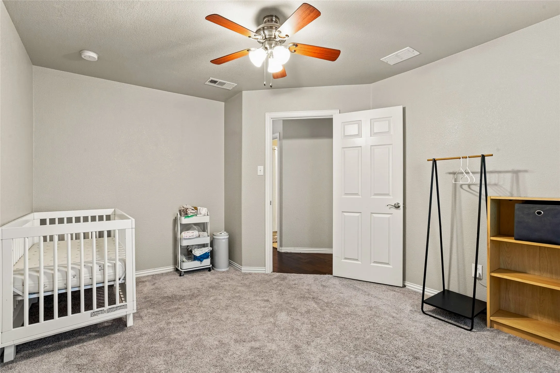 Single Family Residence For Rent in Denton County , 887 Woodrow Drive, Lewisville, Texas 75067, 4 Bedroom, 3 Bathroom, 2 Garage spaces, 2,120 Sqft, built in 2012, mls#21377382, Real Estate Agent in Lewisville, Homes For Rent in Denton county, Homes For Rent in Lewisville, Realtor in Lewisville Texas, Real Estate Brokerage Independent Realty Texas, Luminita Cordes Realtor