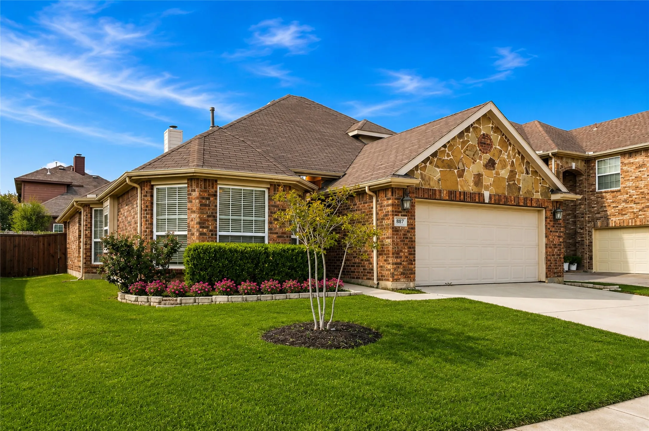 Single Family Residence For Rent in Denton County , 887 Woodrow Drive, Lewisville, Texas 75067, 4 Bedroom, 3 Bathroom, 2 Garage spaces, 2,120 Sqft, built in 2012, mls#21377382, Real Estate Agent in Lewisville, Homes For Rent in Denton county, Homes For Rent in Lewisville, Realtor in Lewisville Texas, Real Estate Brokerage Independent Realty Texas, Luminita Cordes Realtor