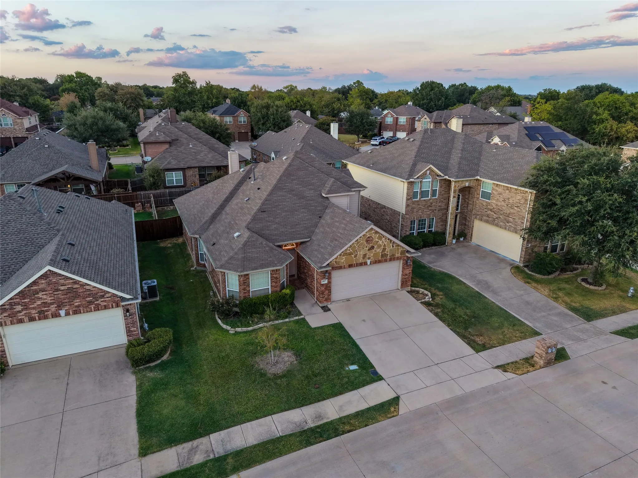 Single Family Residence For Rent in Denton County , 887 Woodrow Drive, Lewisville, Texas 75067, 4 Bedroom, 3 Bathroom, 2 Garage spaces, 2,120 Sqft, built in 2012, mls#21377382, Real Estate Agent in Lewisville, Homes For Rent in Denton county, Homes For Rent in Lewisville, Realtor in Lewisville Texas, Real Estate Brokerage Independent Realty Texas, Luminita Cordes Realtor