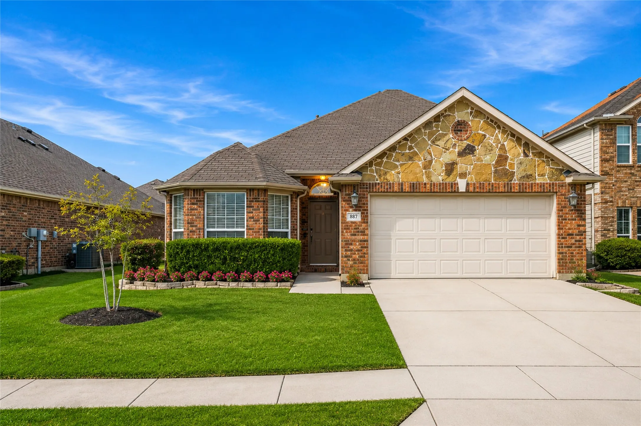 Single Family Residence For Rent in Denton County , 887 Woodrow Drive, Lewisville, Texas 75067, 4 Bedroom, 3 Bathroom, 2 Garage spaces, 2,120 Sqft, built in 2012, mls#21377382, Real Estate Agent in Lewisville, Homes For Rent in Denton county, Homes For Rent in Lewisville, Realtor in Lewisville Texas, Real Estate Brokerage Independent Realty Texas, Luminita Cordes Realtor