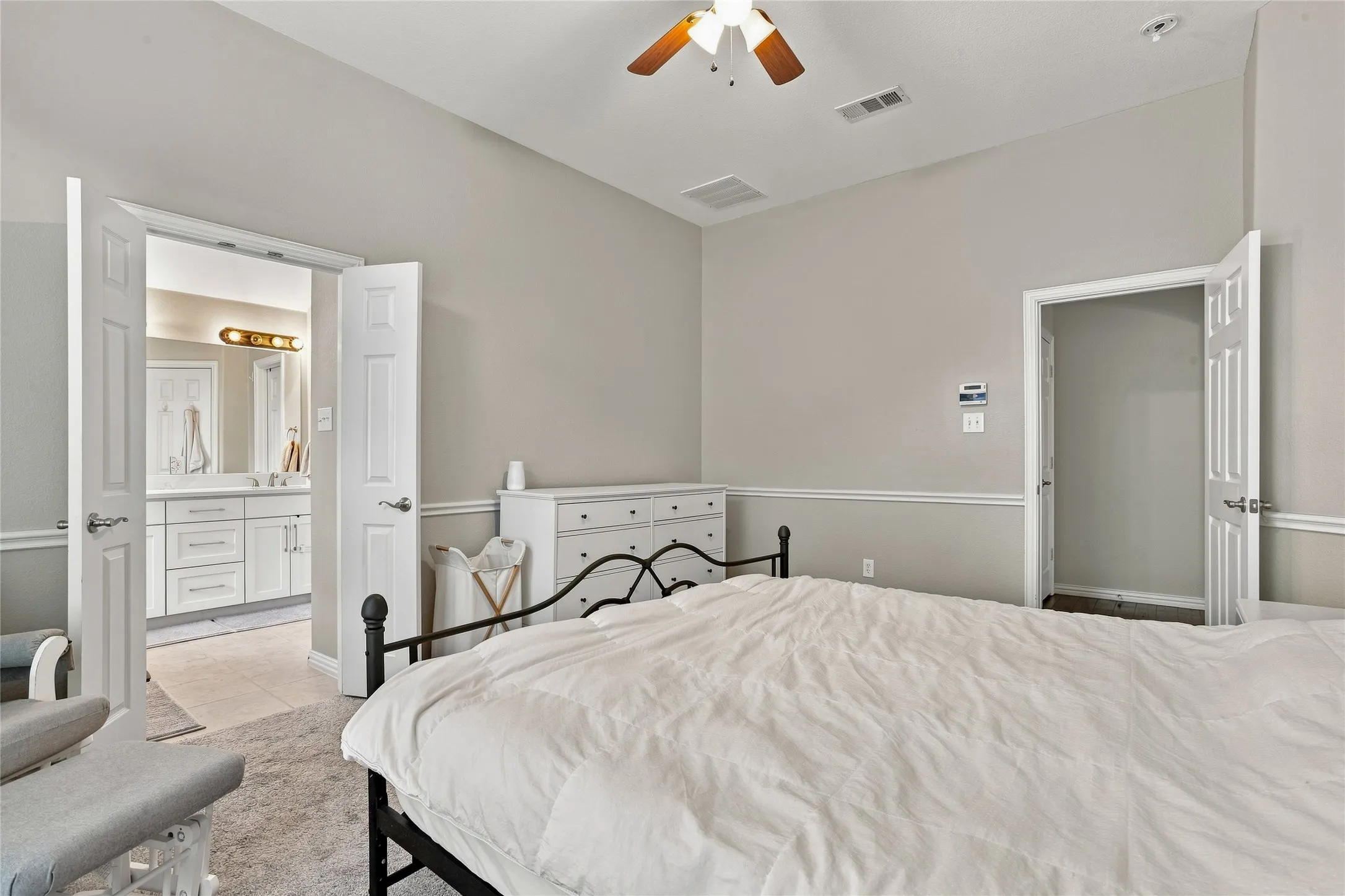 Single Family Residence For Rent in Denton County , 887 Woodrow Drive, Lewisville, Texas 75067, 4 Bedroom, 3 Bathroom, 2 Garage spaces, 2,120 Sqft, built in 2012, mls#21377382, Real Estate Agent in Lewisville, Homes For Rent in Denton county, Homes For Rent in Lewisville, Realtor in Lewisville Texas, Real Estate Brokerage Independent Realty Texas, Luminita Cordes Realtor