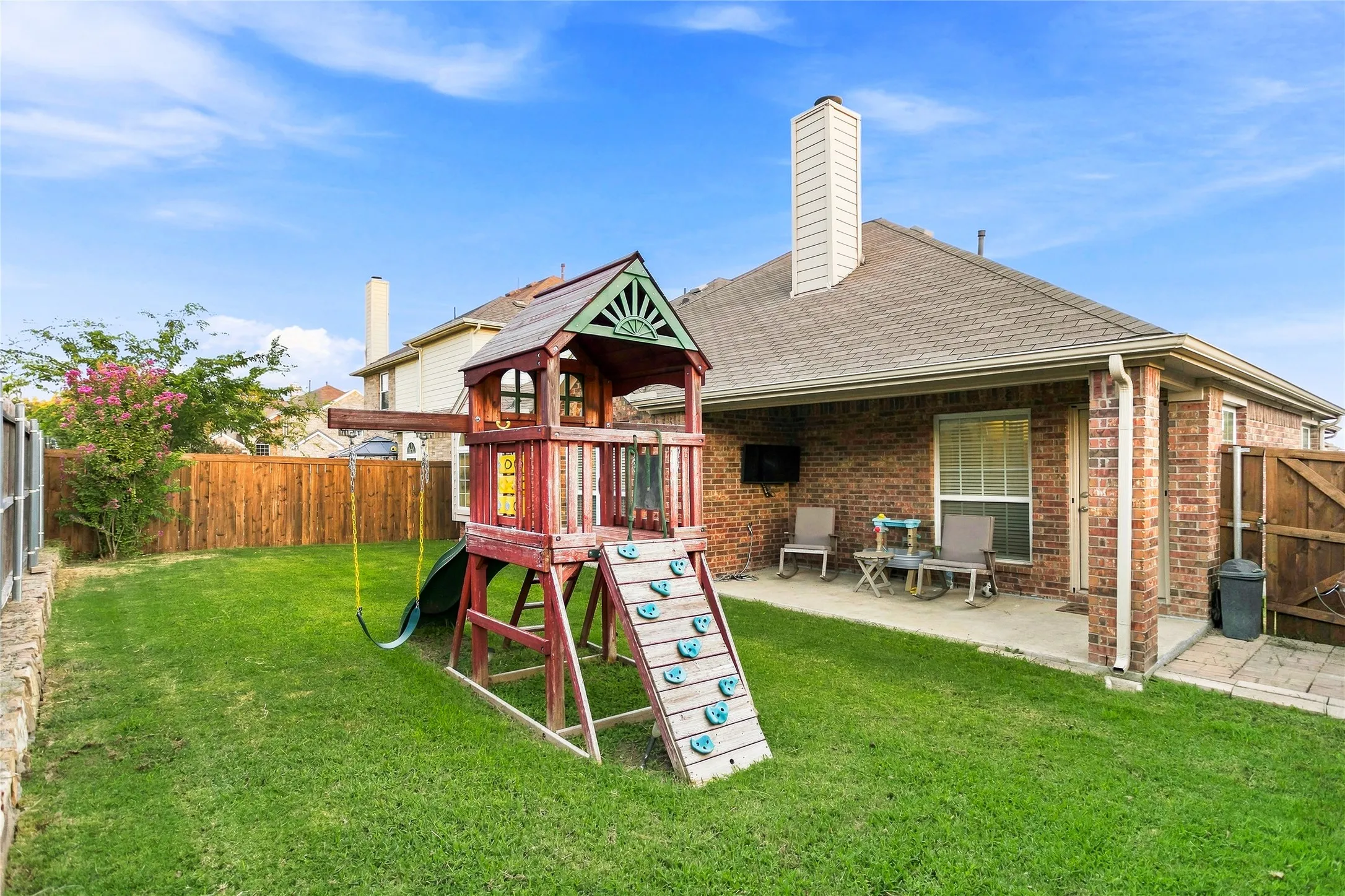Single Family Residence For Rent in Denton County , 887 Woodrow Drive, Lewisville, Texas 75067, 4 Bedroom, 3 Bathroom, 2 Garage spaces, 2,120 Sqft, built in 2012, mls#21377382, Real Estate Agent in Lewisville, Homes For Rent in Denton county, Homes For Rent in Lewisville, Realtor in Lewisville Texas, Real Estate Brokerage Independent Realty Texas, Luminita Cordes Realtor