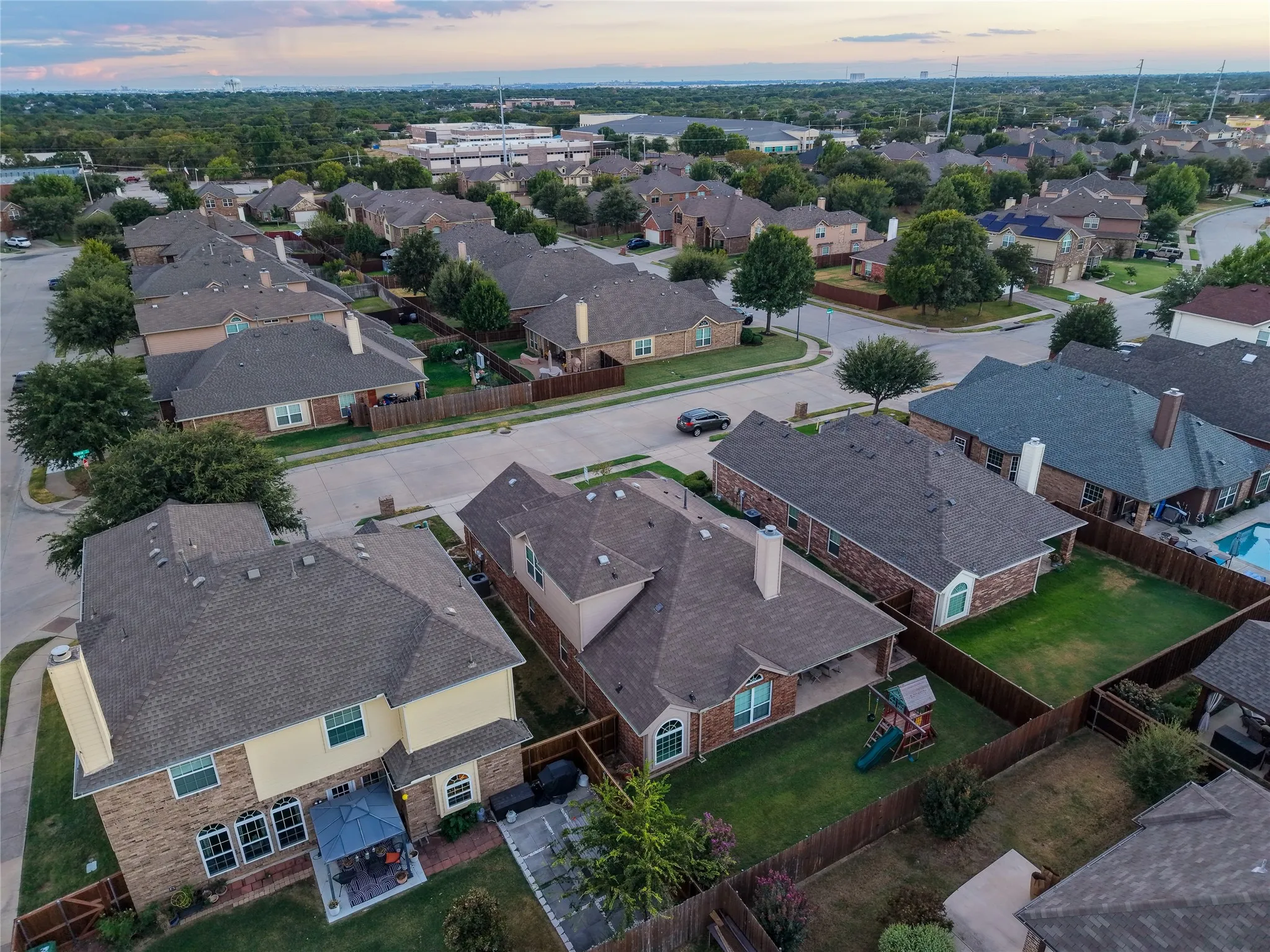 Single Family Residence For Rent in Denton County , 887 Woodrow Drive, Lewisville, Texas 75067, 4 Bedroom, 3 Bathroom, 2 Garage spaces, 2,120 Sqft, built in 2012, mls#21377382, Real Estate Agent in Lewisville, Homes For Rent in Denton county, Homes For Rent in Lewisville, Realtor in Lewisville Texas, Real Estate Brokerage Independent Realty Texas, Luminita Cordes Realtor