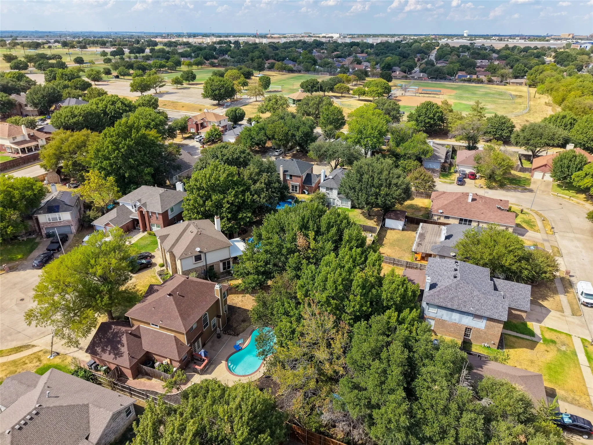 Single Family Residence For Sale in Tarrant County , 5203 Rio Court, Arlington, Texas 76017, 3 Bedroom, 3 Bathroom, 2 Garage spaces, 1,974 Sqft, built in 1989, mls#21372505, Real Estate Agent in Arlington, Homes For Sale in Tarrant county, Homes For Sale in Arlington, Realtor in Arlington Texas, Real Estate Brokerage Independent Realty Texas, Luminita Cordes Realtor