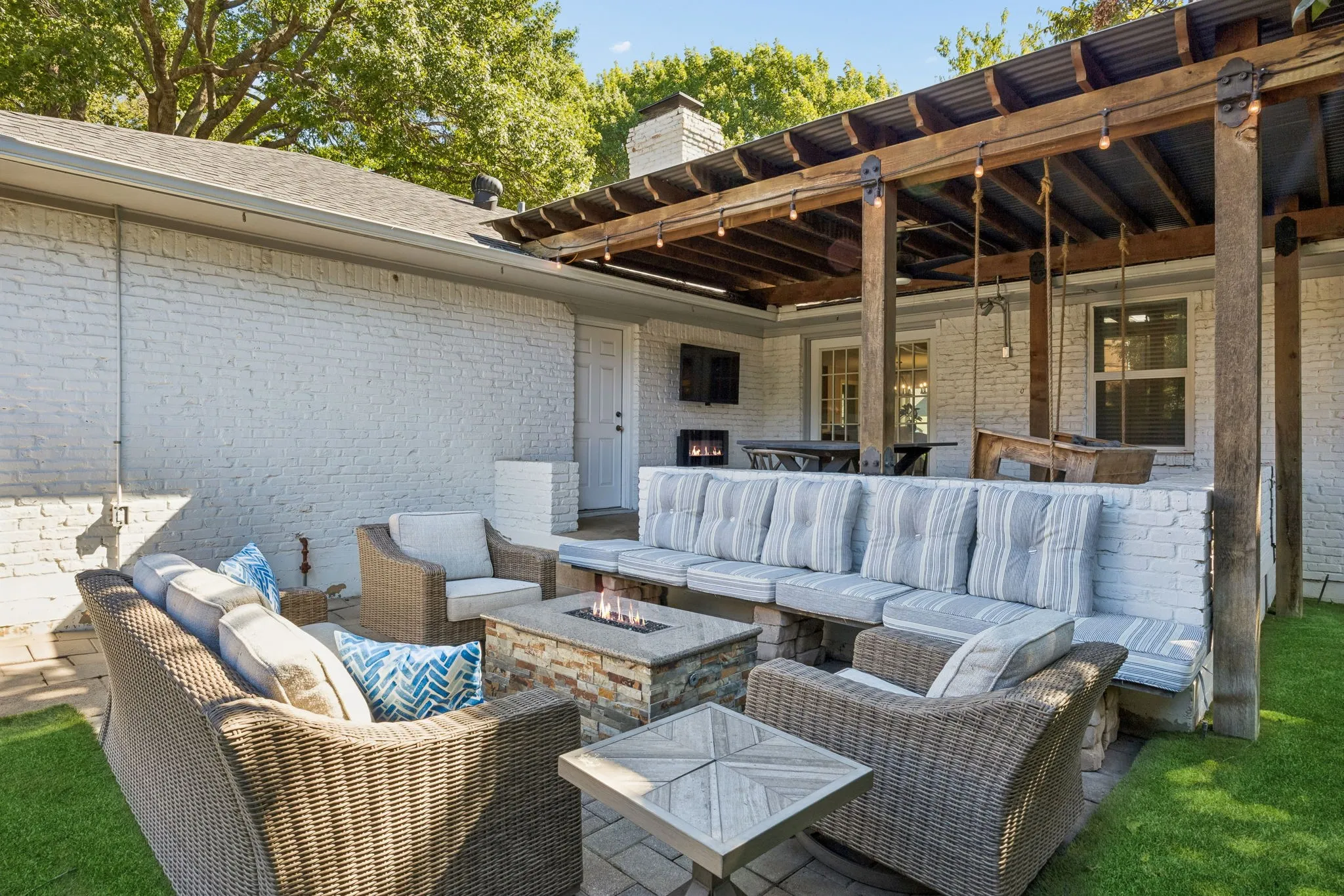 9021 Aldwick - Tom Hughes Team - Backyard