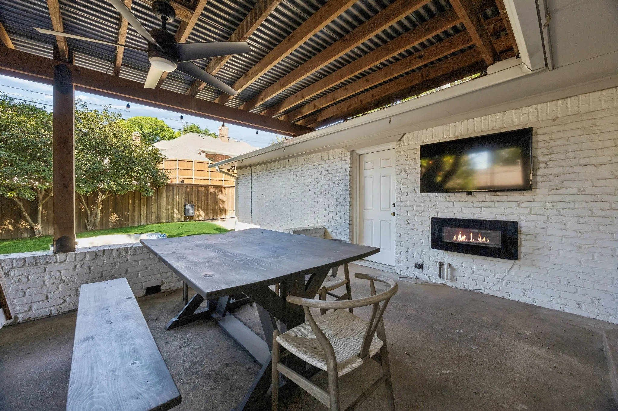 9021 Aldwick - Tom Hughes Team - Covered Patio