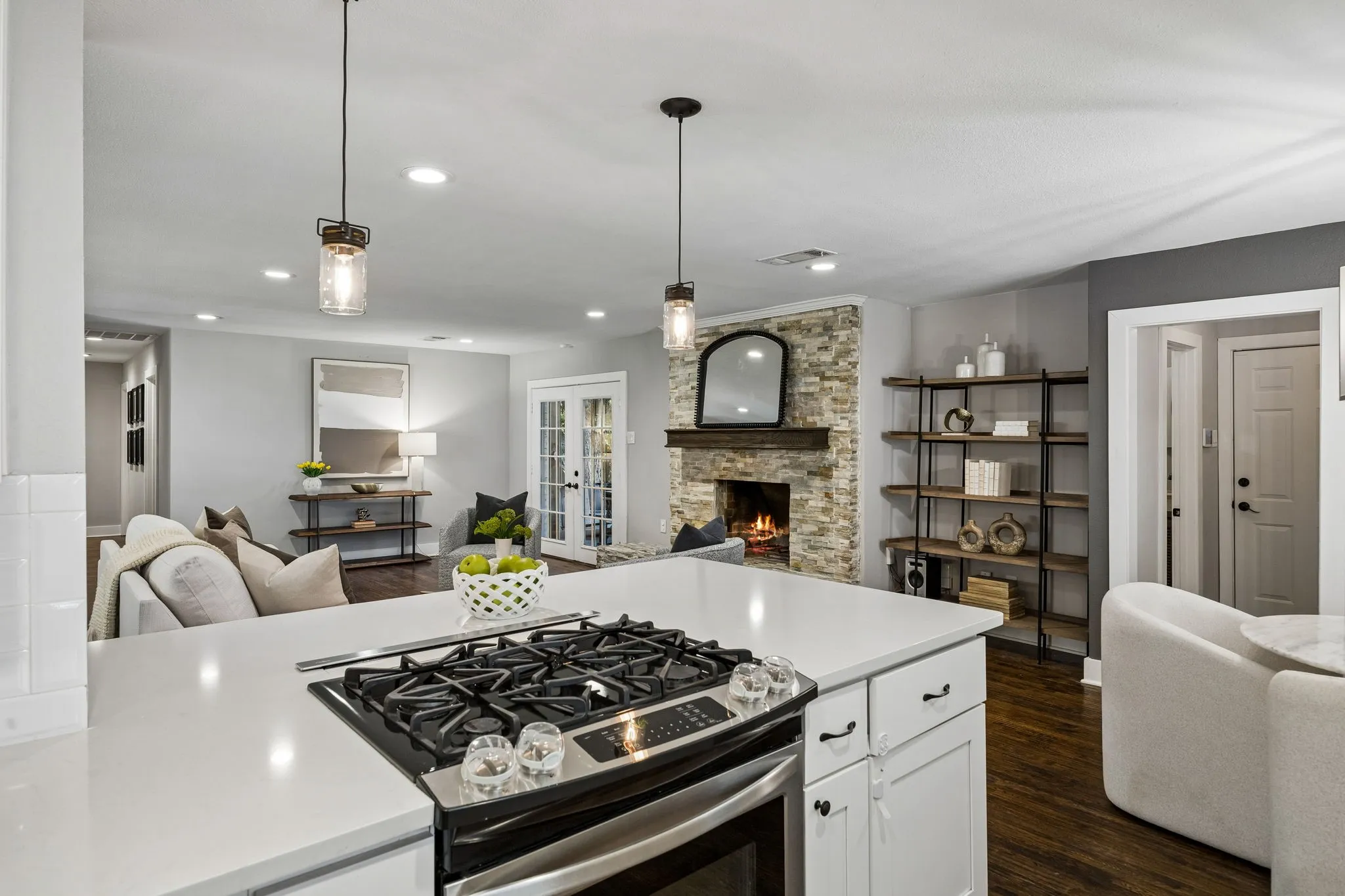 9021 Aldwick - Tom Hughes Team - Kitchen