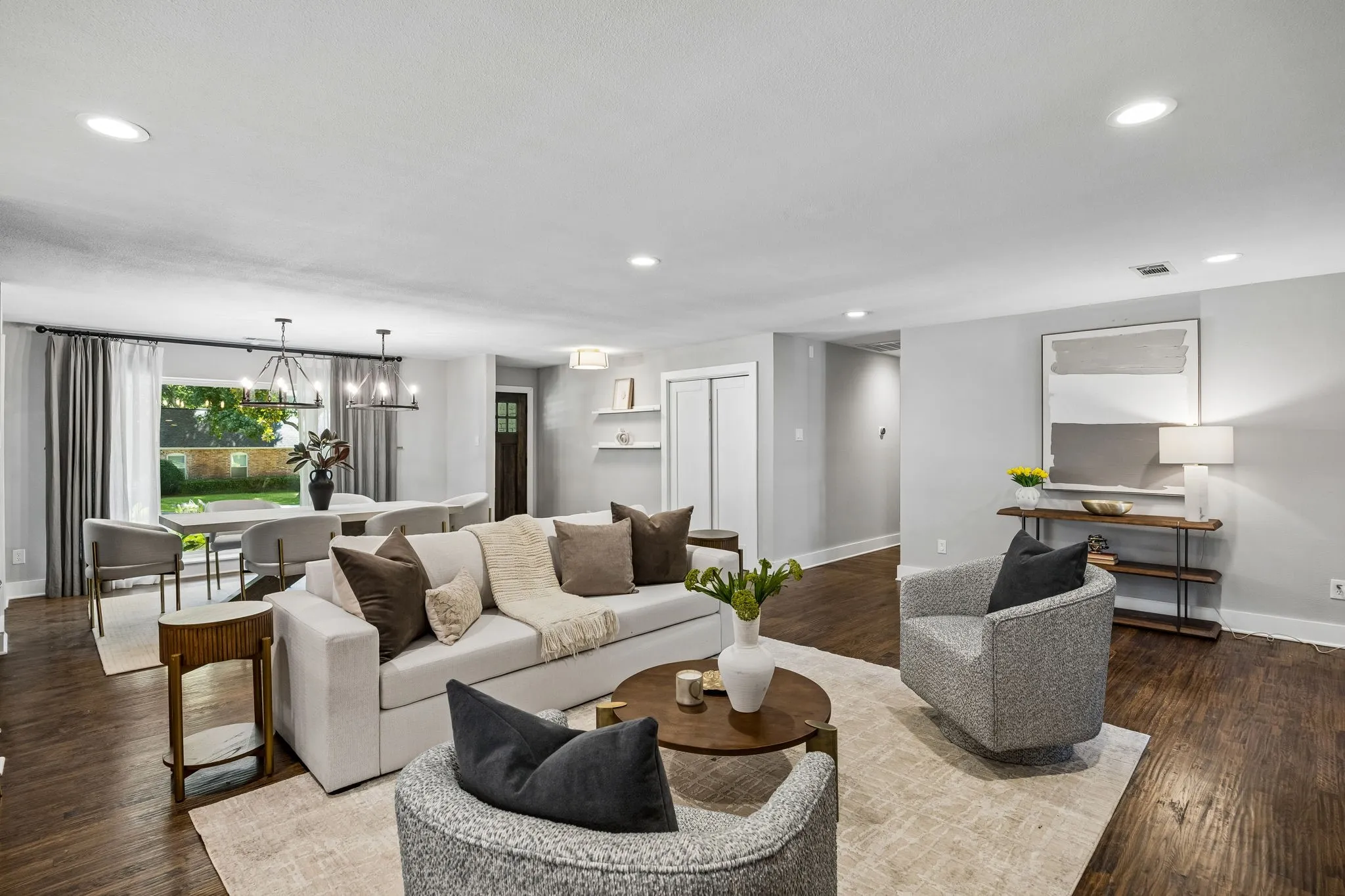 9021 Aldwick - Tom Hughes Team - Living Room